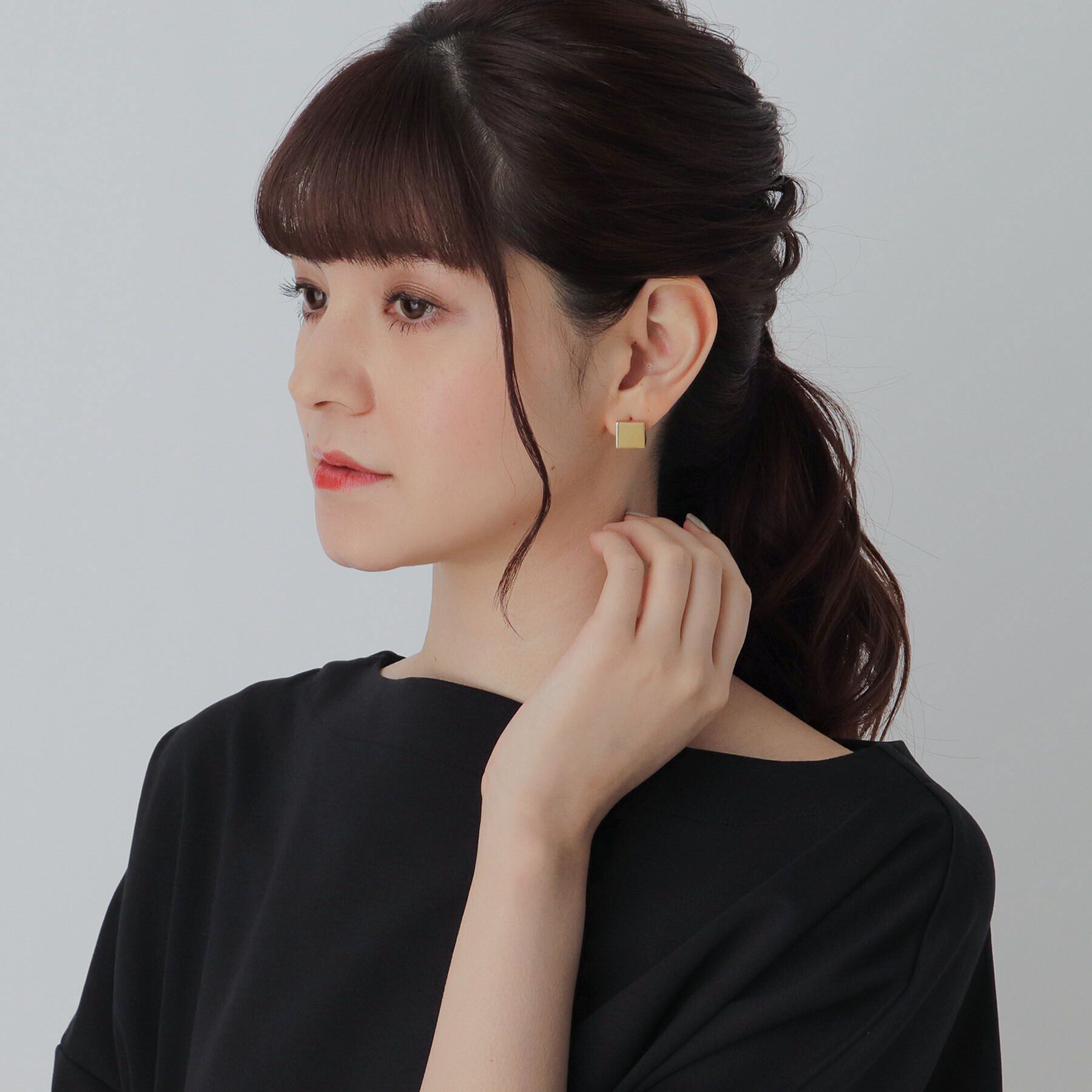 COCOSHNIK ONKITSCH「シルバー キューブ　フックピアス GP」|ピアス|