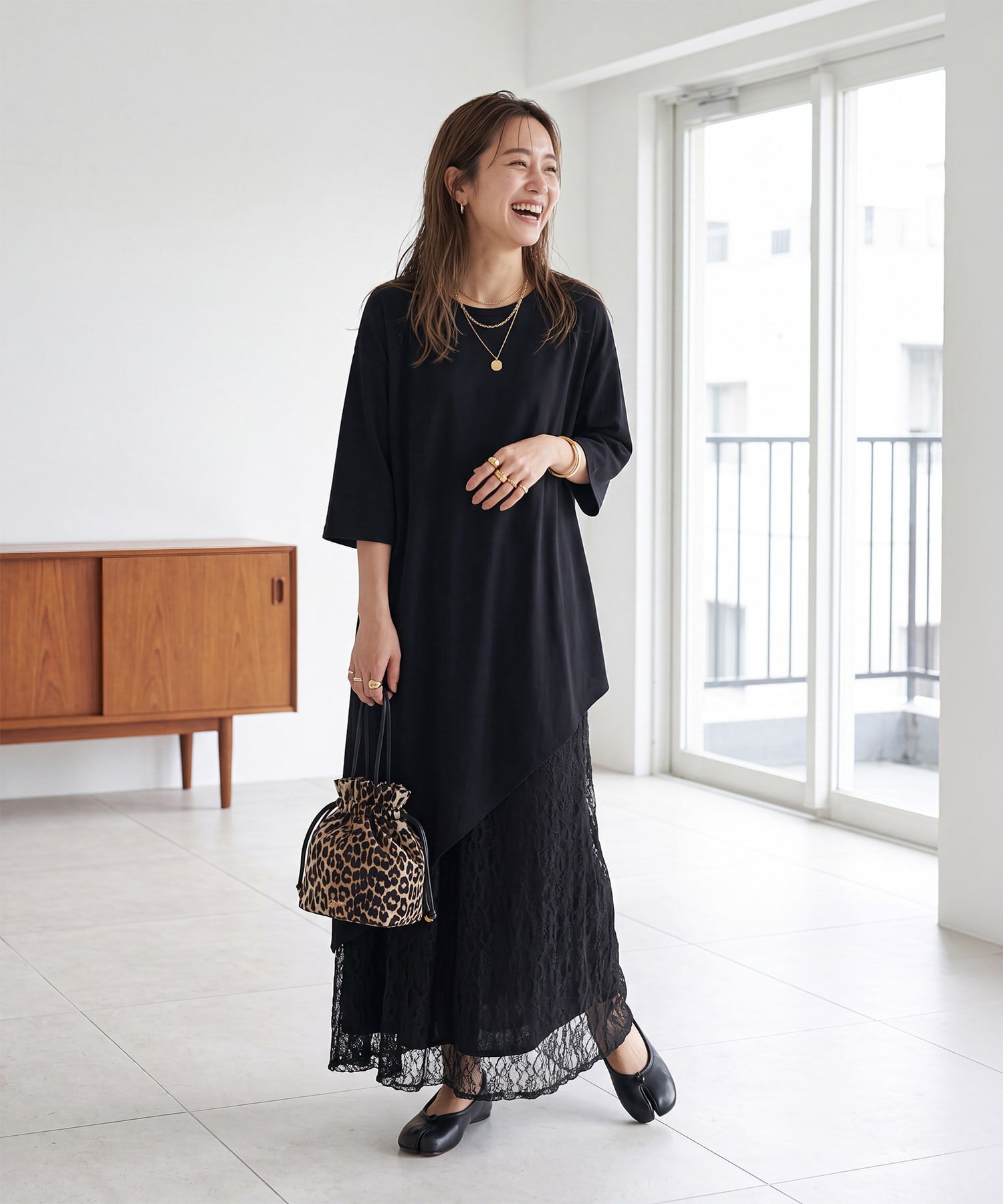 STYLE DELI「【Kana Oyama&times;BLK001】アシメトップス／DELI size」|Tシャツ・カットソー|ブラック