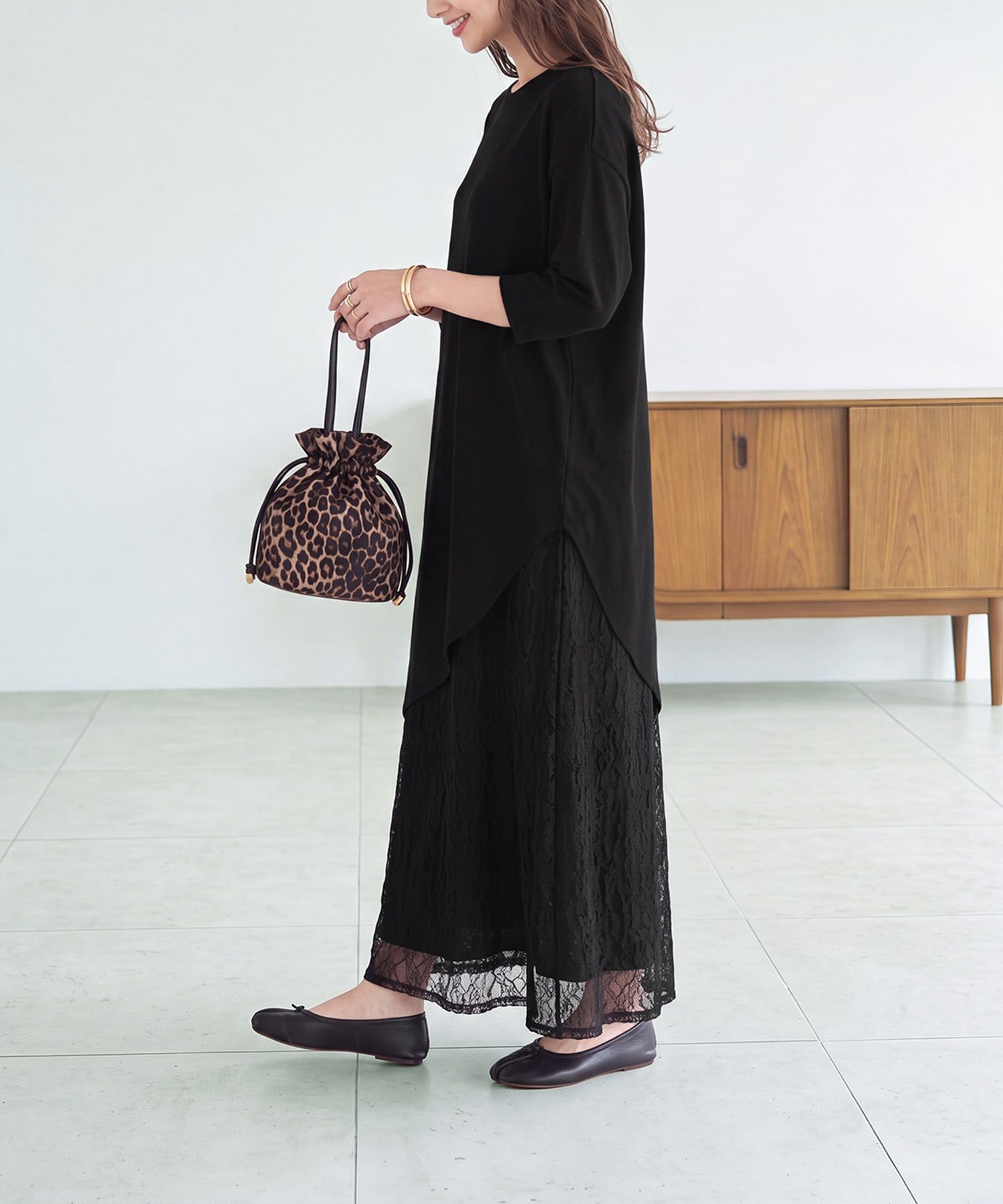 STYLE DELI「【Kana Oyama&times;BLK001】アシメトップス／DELI size」|Tシャツ・カットソー|