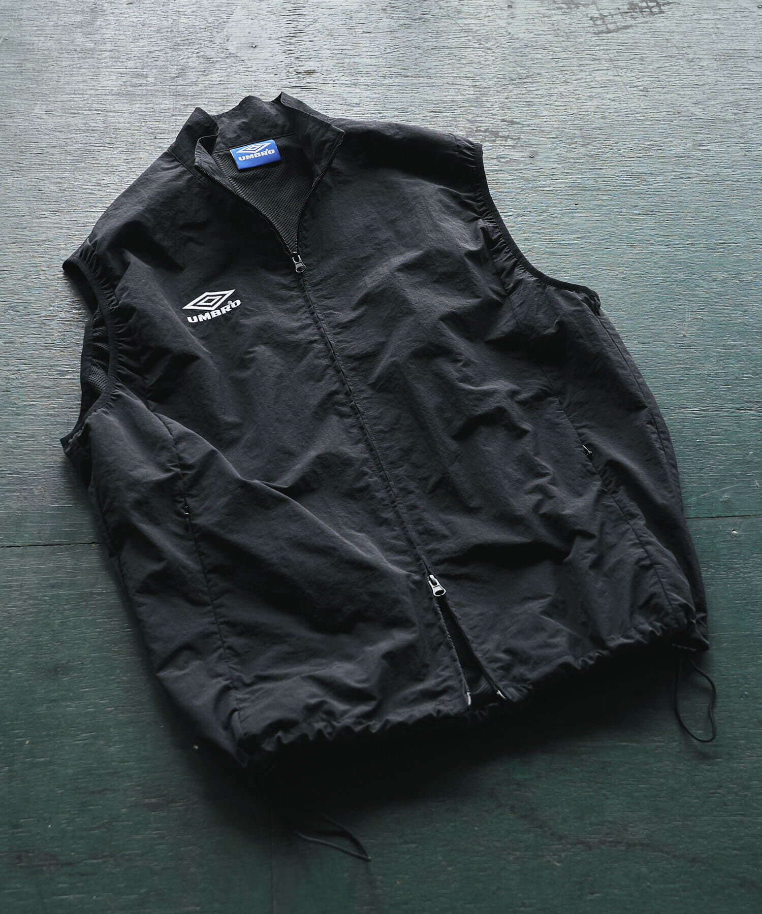 URBAN RESEARCH DOORS「『別注』UMBRO&times;DOORS　RS TRACK VEST」|ベスト・ジレ|