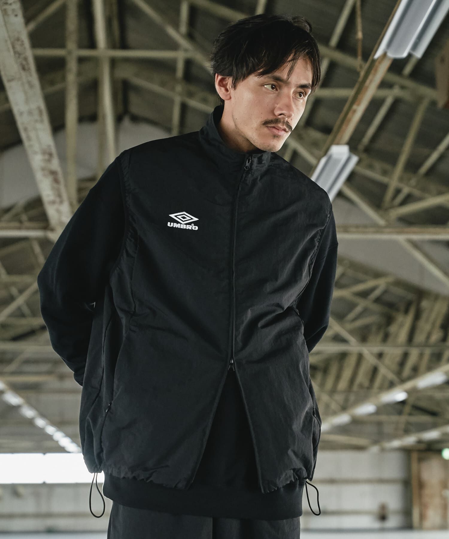 URBAN RESEARCH DOORS「『別注』UMBRO&times;DOORS　RS TRACK VEST」|ベスト・ジレ|