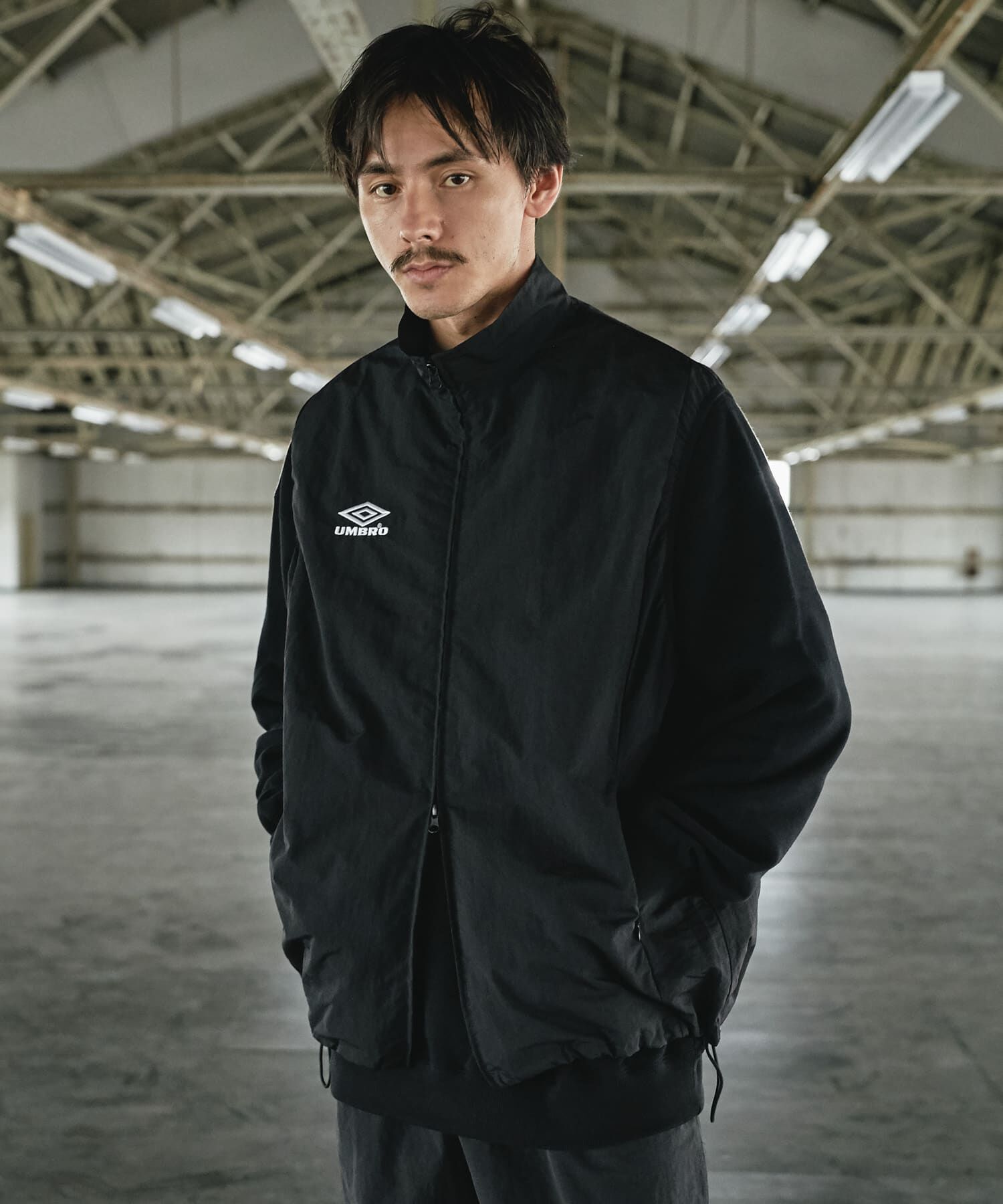 URBAN RESEARCH DOORS「『別注』UMBRO&times;DOORS　RS TRACK VEST」|ベスト・ジレ|