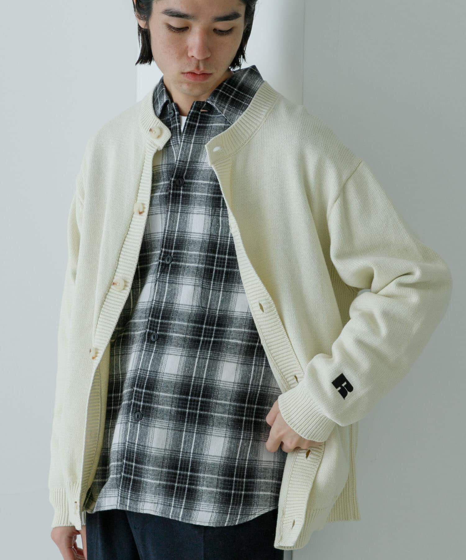 URBAN RESEARCH「『別注』RUSSELL ATHLETIC&times;UR　CREW NECK CARDIGAN」|カーディガン|