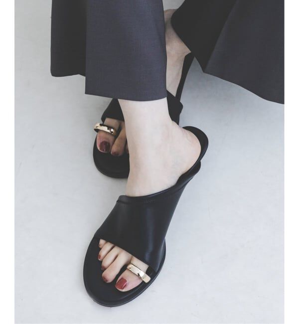 NOBLE「《追加・パーツ別注》LE VERNIS/ルベル二 Toe ring sandals」|サンダル|ブラック