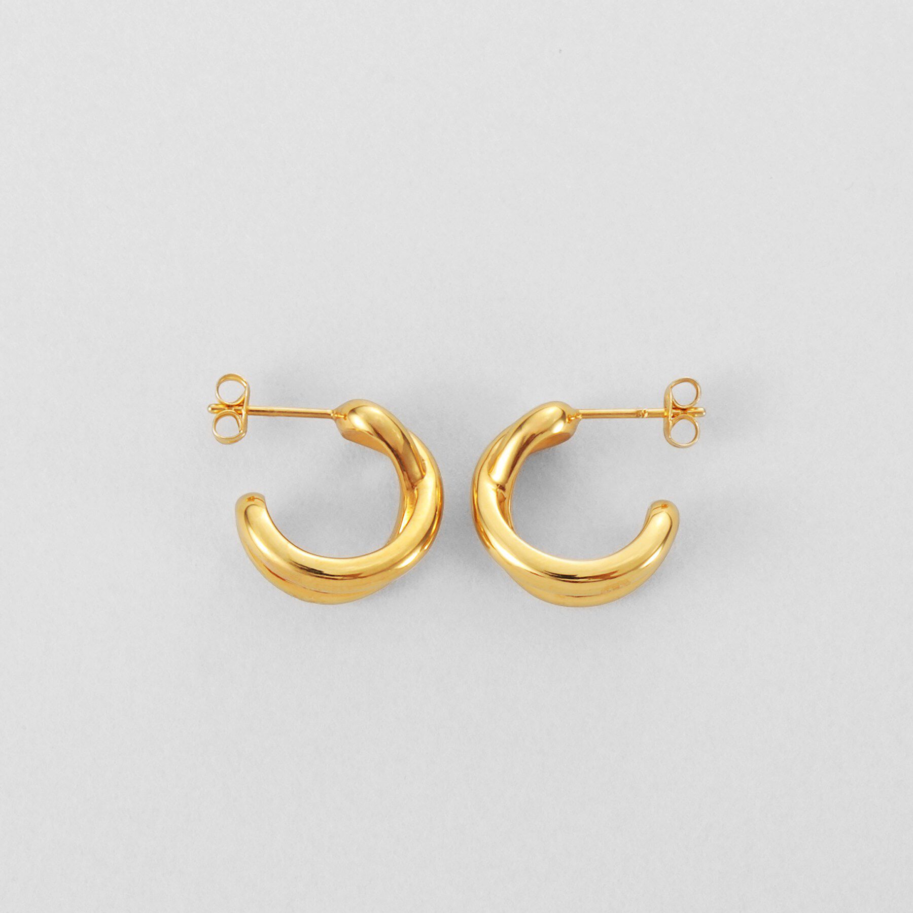 COCOSHNIK ONKITSCH「シルバー スモールフープ クロスループピアス GP」|ピアス|