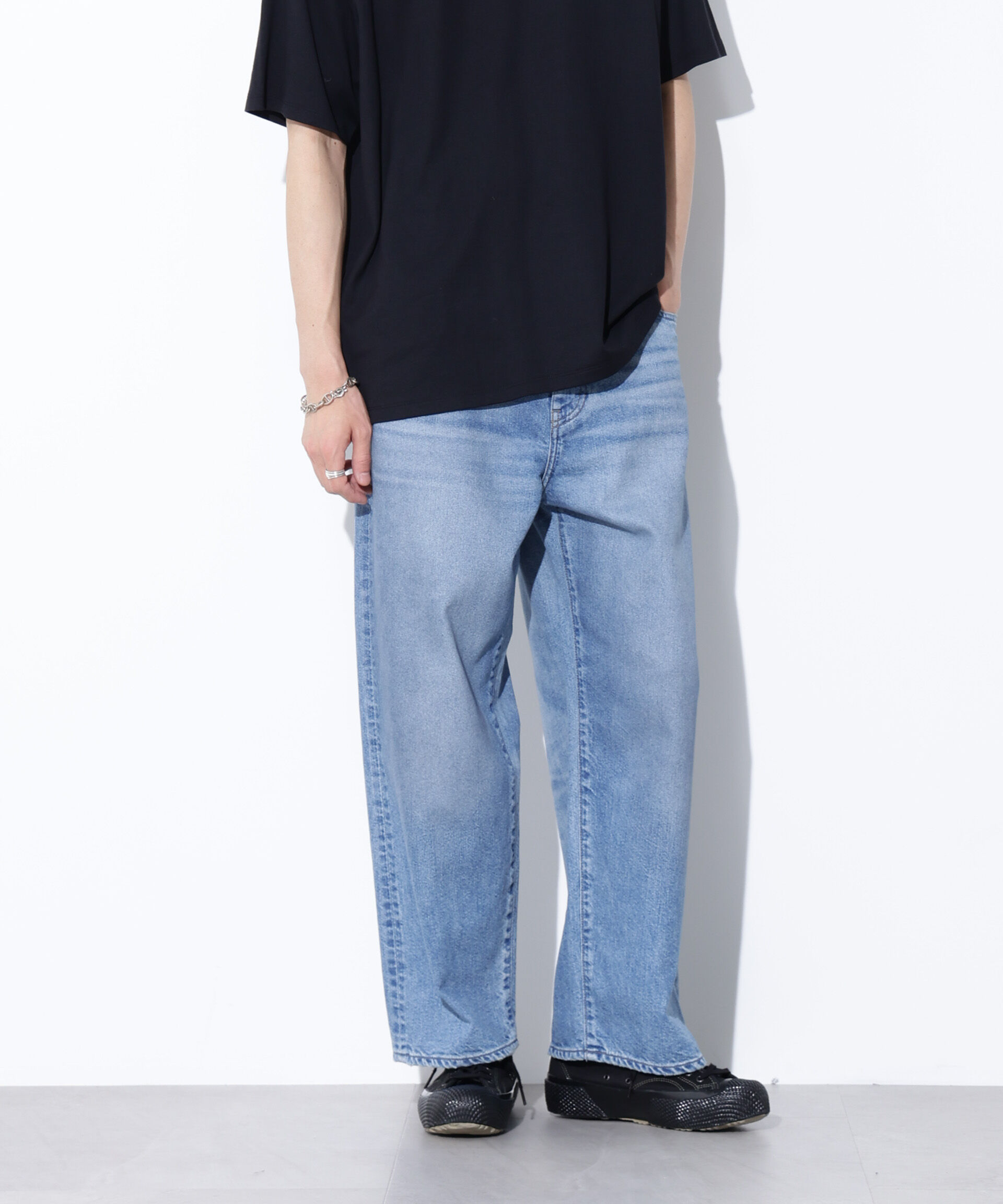nano･universe「AUTHENコラボ SILKNIZED DENIM ワイドレッグ(セットアップ可)」|チノ|