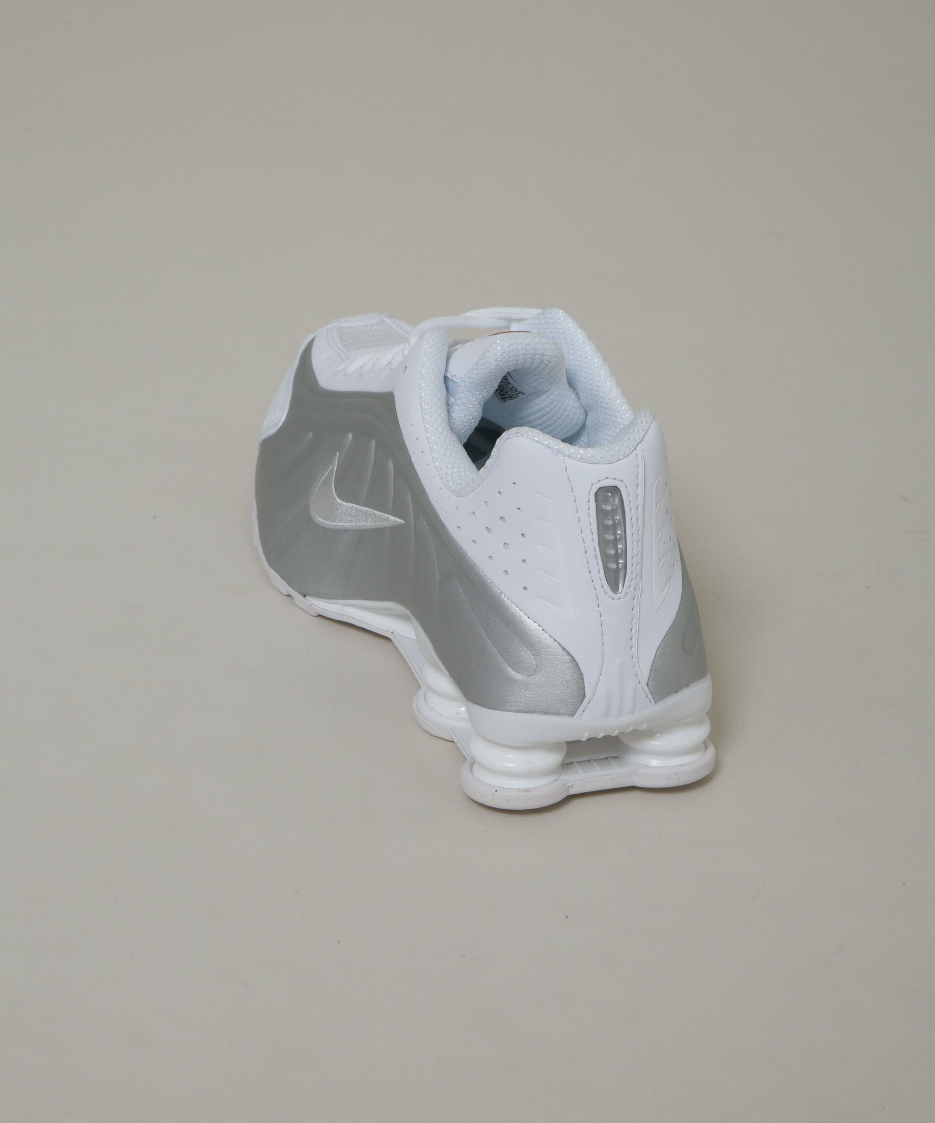 NANO universe「NIKE/ナイキ ショックス R4」|スニーカー|