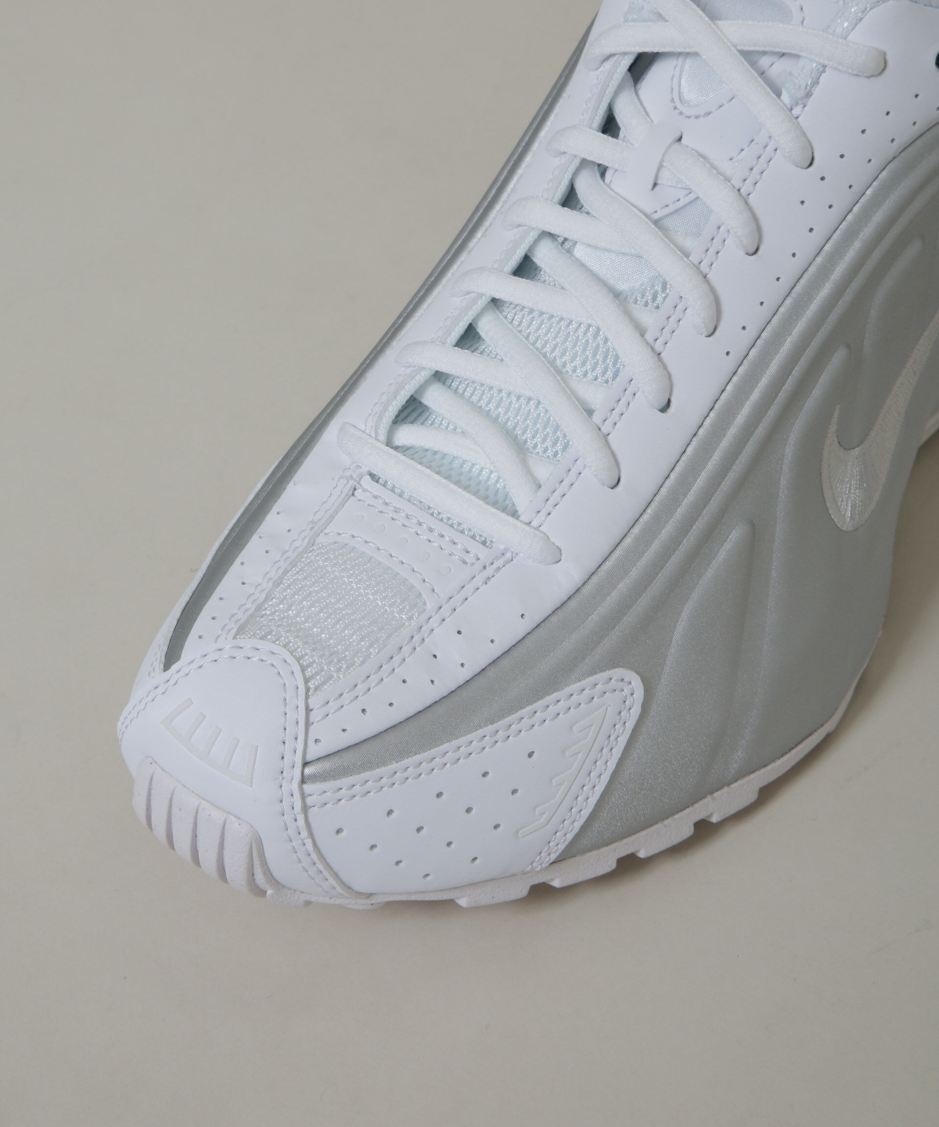 NANO universe「NIKE/ナイキ ショックス R4」|スニーカー|