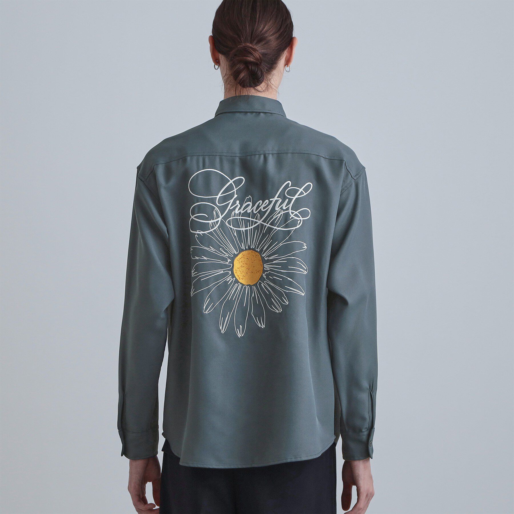 tk.TAKEO KIKUCHI「バックデイジー刺繍シャツ」|シャツ・ブラウス|