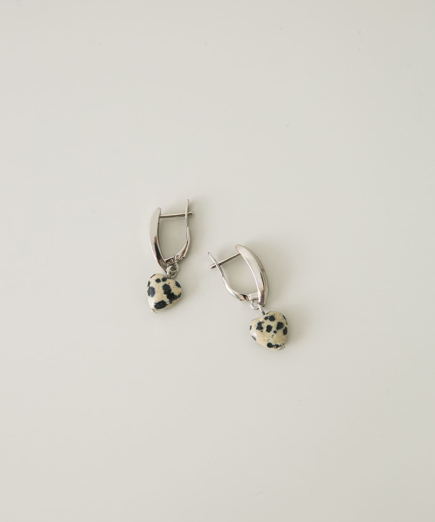 SMELLY「ダルメシアンハートモチーフピアス」|ピアス|