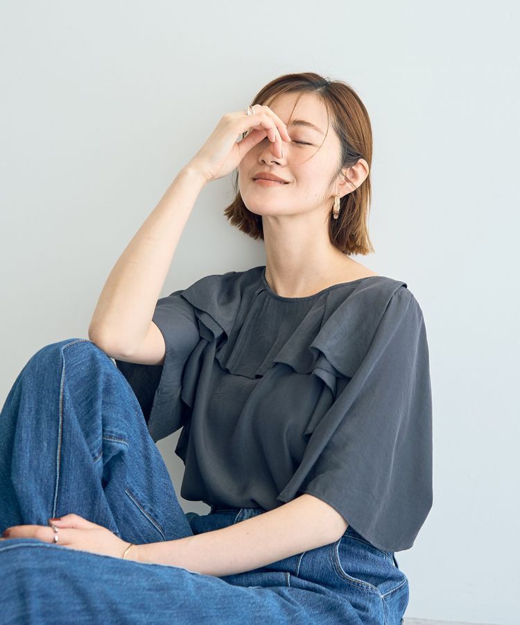 YECCA VECCA「ラッフルシアーブラウス」|シャツ・ブラウス|Charcoal Gray