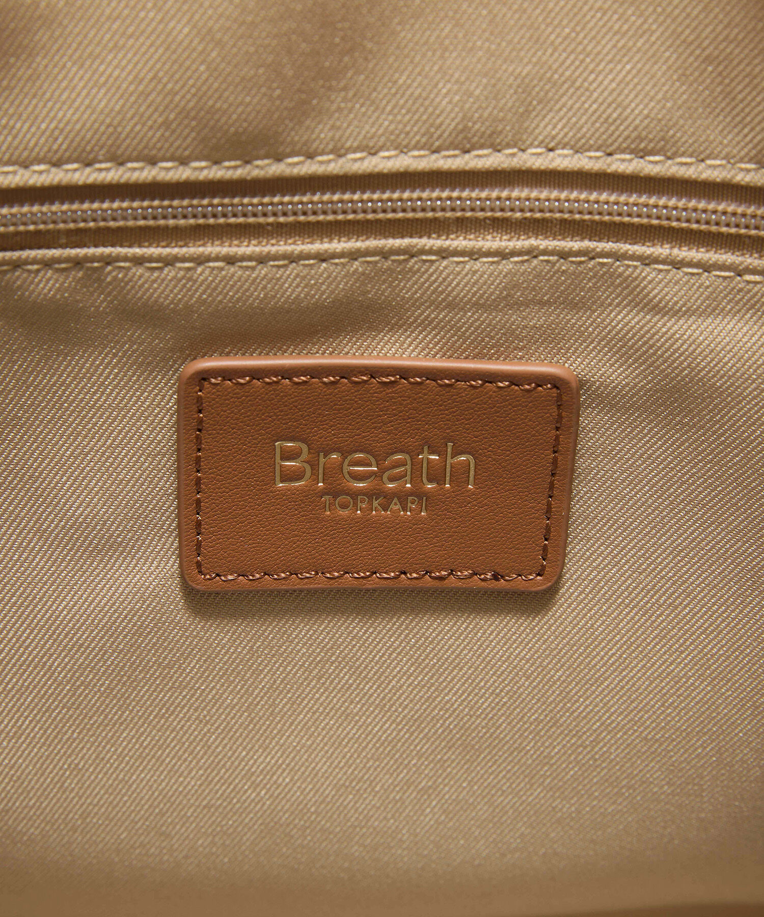TOPKAPI BREATH「【Breath TOPKAPI】レザーコンビ 雑材風 シンプル ショルダーバッグ チャーム付き」|ショルダー・メッセンジャー|