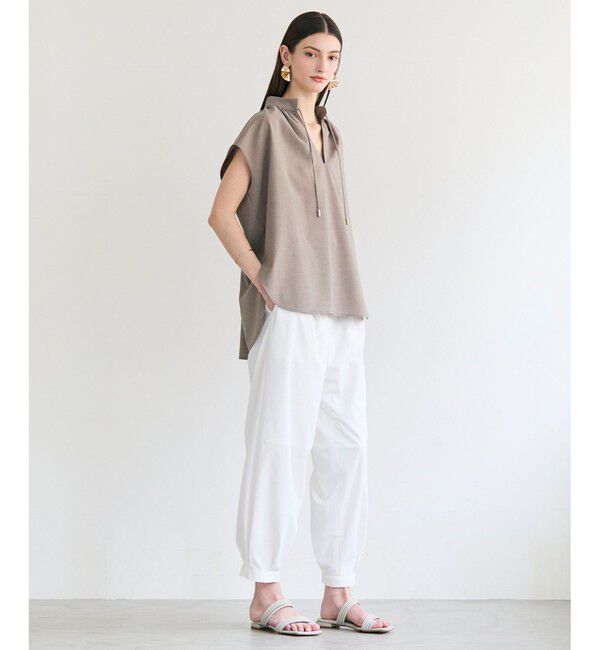 BEIGE,「【マルチファンクション素材】BATEAU / Vネック ギャザーブラウス」|シャツ・ブラウス|