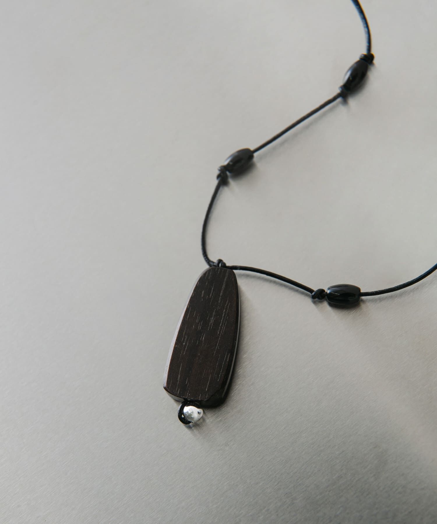 SMELLY「SMELLY so&rsquo;　onyx accent wood necklace」|ネックレス|