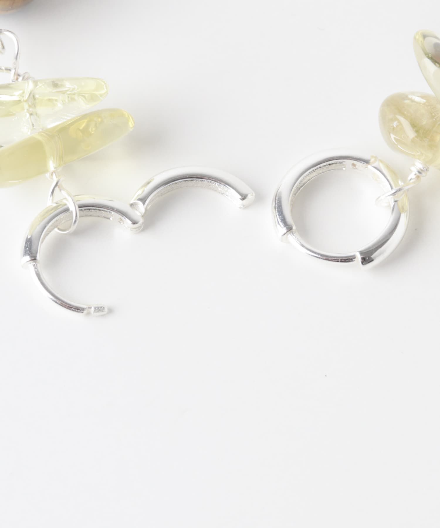 SMELLY「SMELLY so&rsquo;　lemon quartz hoop pierce」|ピアス|