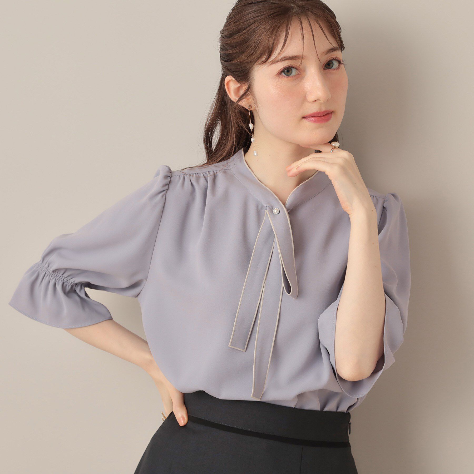 Couture broach「【大人可愛い・5分袖・通勤】デザインタイブラウス」|シャツ・ブラウス|