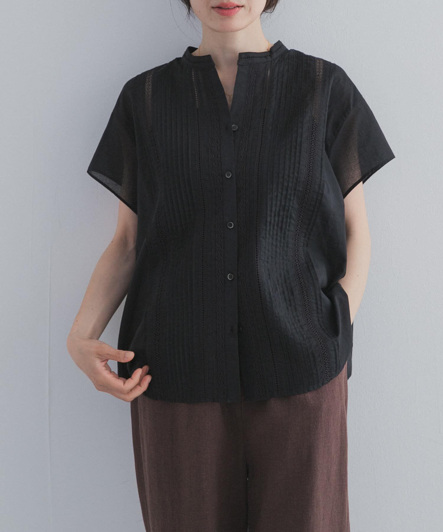 URBAN RESEARCH DOORS「コットンレース切替ブラウス」|シャツ・ブラウス|ブラック