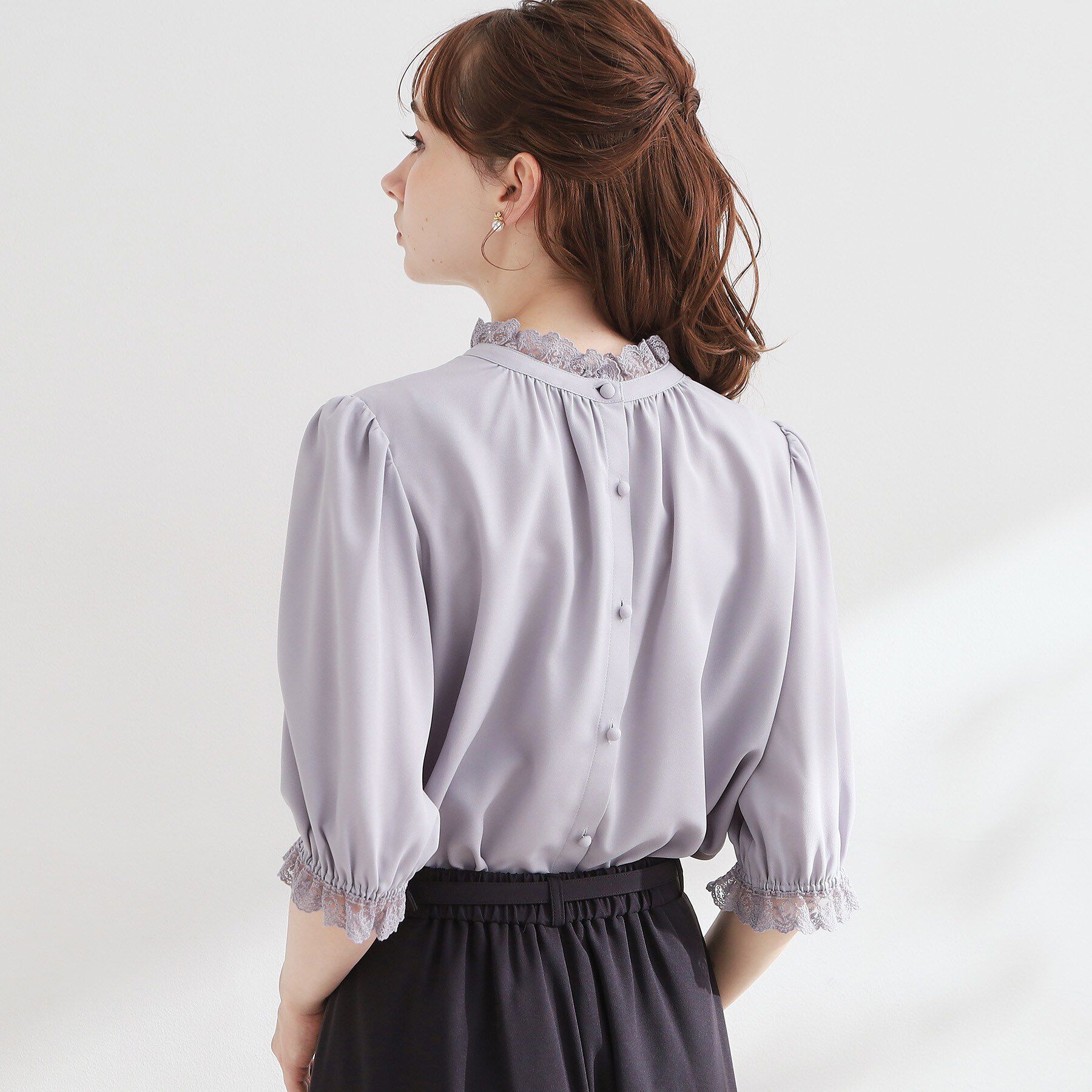 Couture broach「大人上品なエンブロレース 5分袖ブラウス【前後2WAY・洗濯機可】」|シャツ・ブラウス|