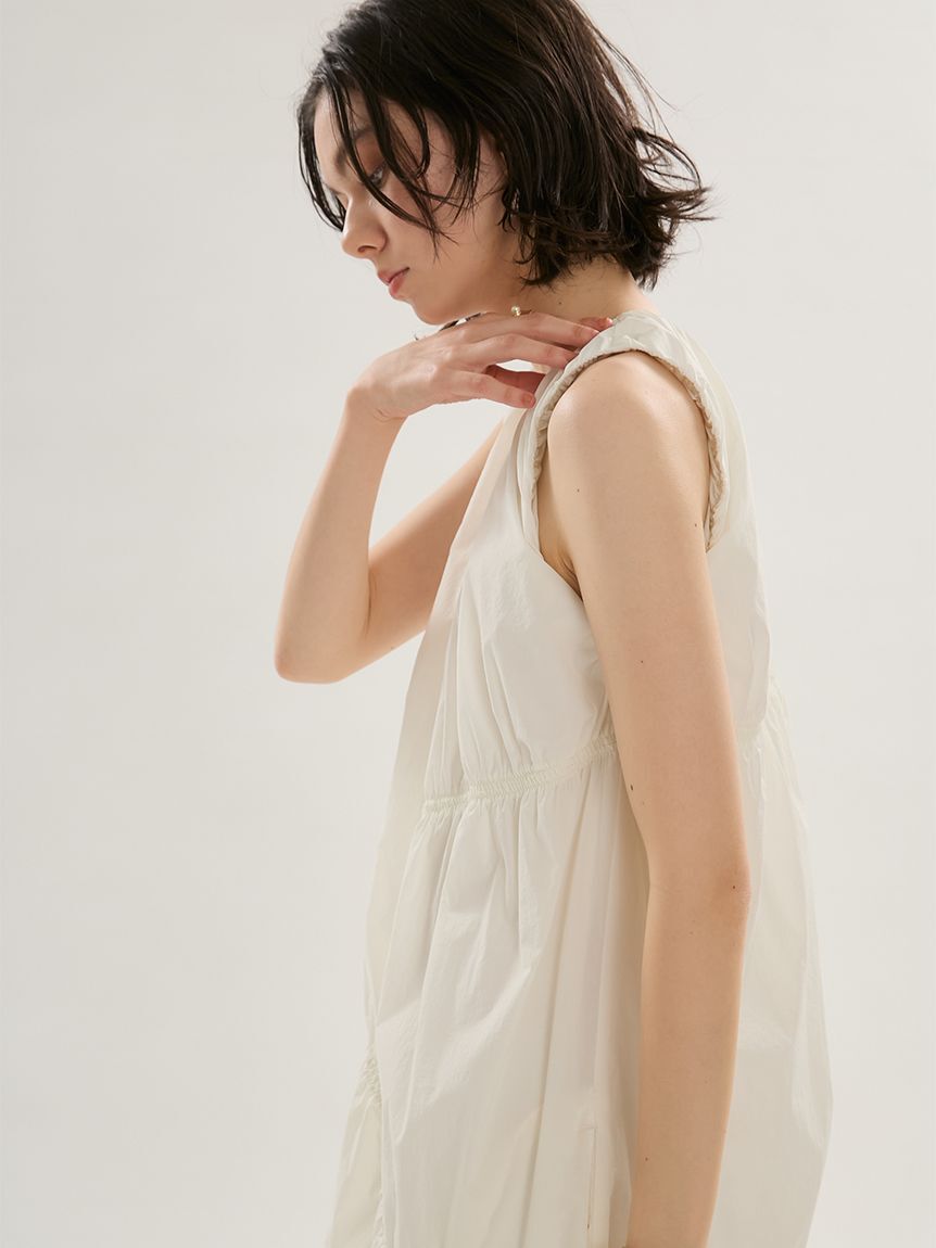 emmi atelier「エアリーギャザーワンピース/撥水」|ワンピース|