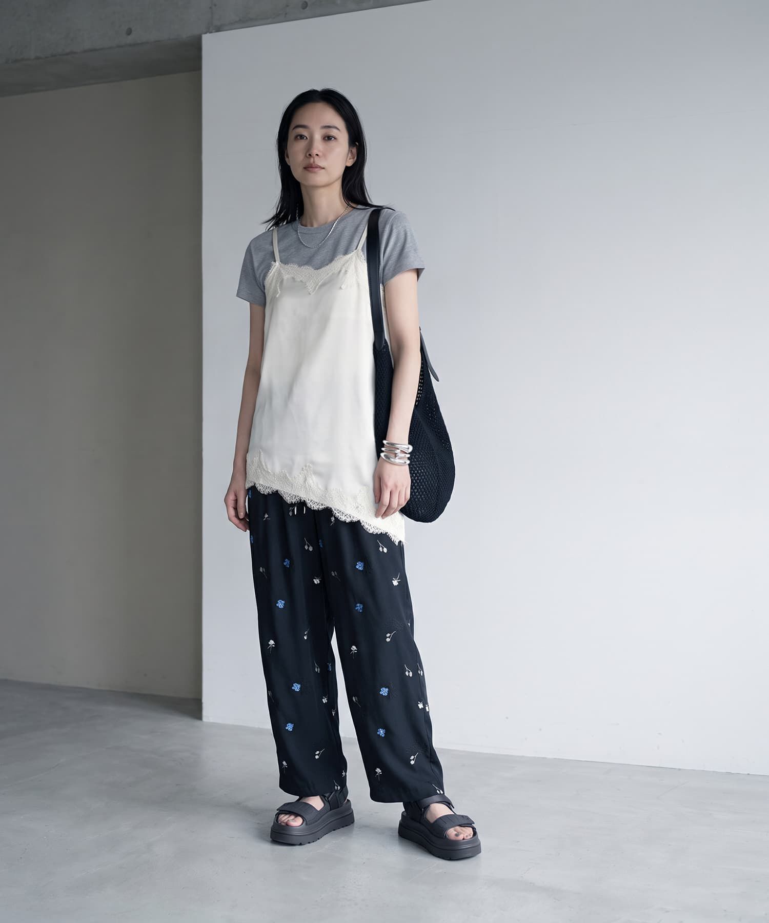 STYLE DELI「【BLK001】サテンレースアシメキャミソール」|キャミソール|アイボリー