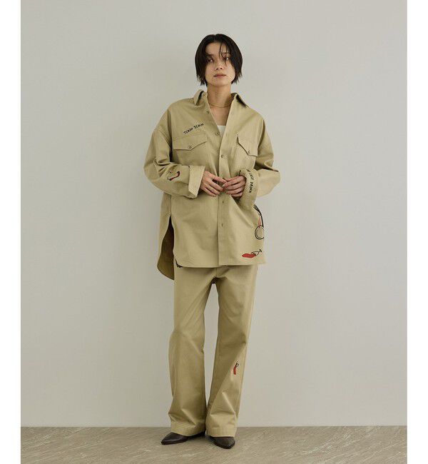 SALON adam et rope'「【Camille de Cussac by SALON】アートプリントトラウザーズパンツ / セットアップ対応」|チノ|