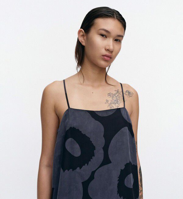 Marimekko「Pyorahdys Unikko ワンピース」|ワンピース|