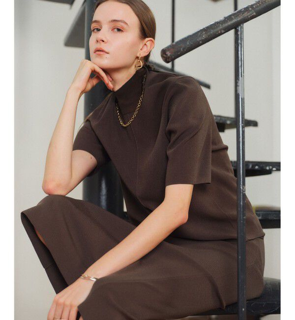 BEIGE,「【ロングセラー】LAURA / ストレッチショートスリーブニット」|ニット・セーター|Khaki
