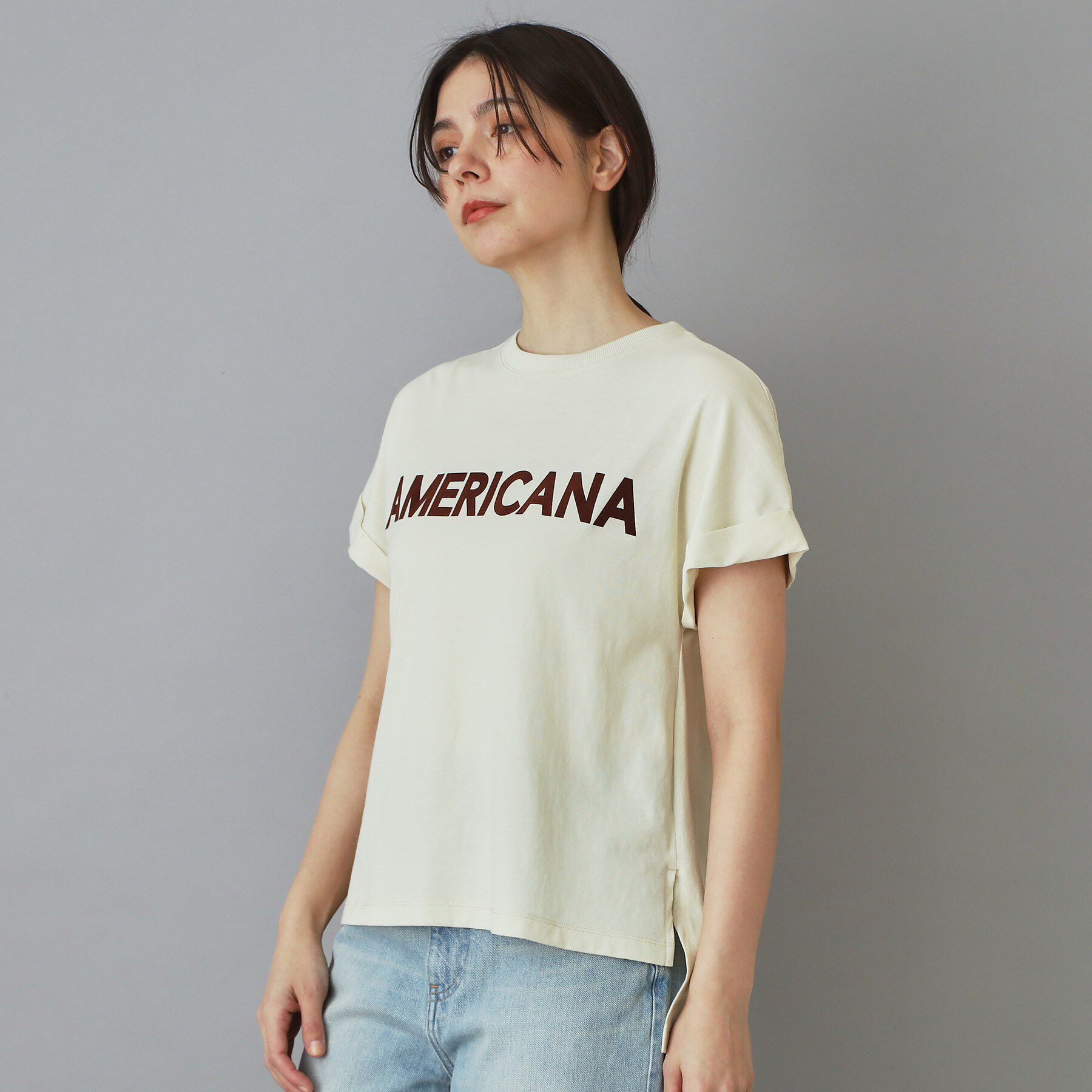 DRESSTERIOR「Americana（アメリカーナ）【別注】 接触冷感 袖ロールアップ ロゴTシャツ」|Tシャツ・カットソー|