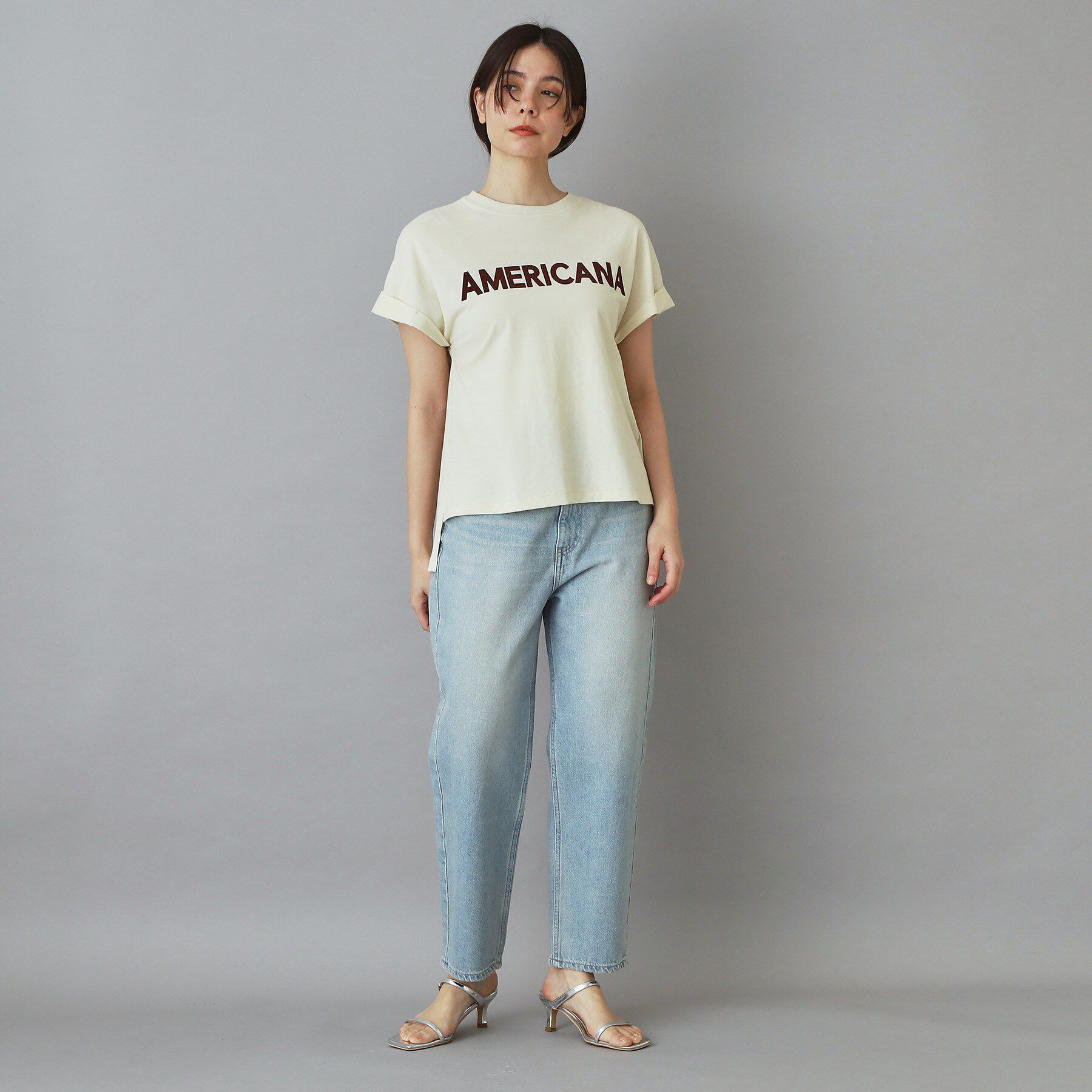DRESSTERIOR「Americana（アメリカーナ）【別注】 接触冷感 袖ロールアップ ロゴTシャツ」|Tシャツ・カットソー|