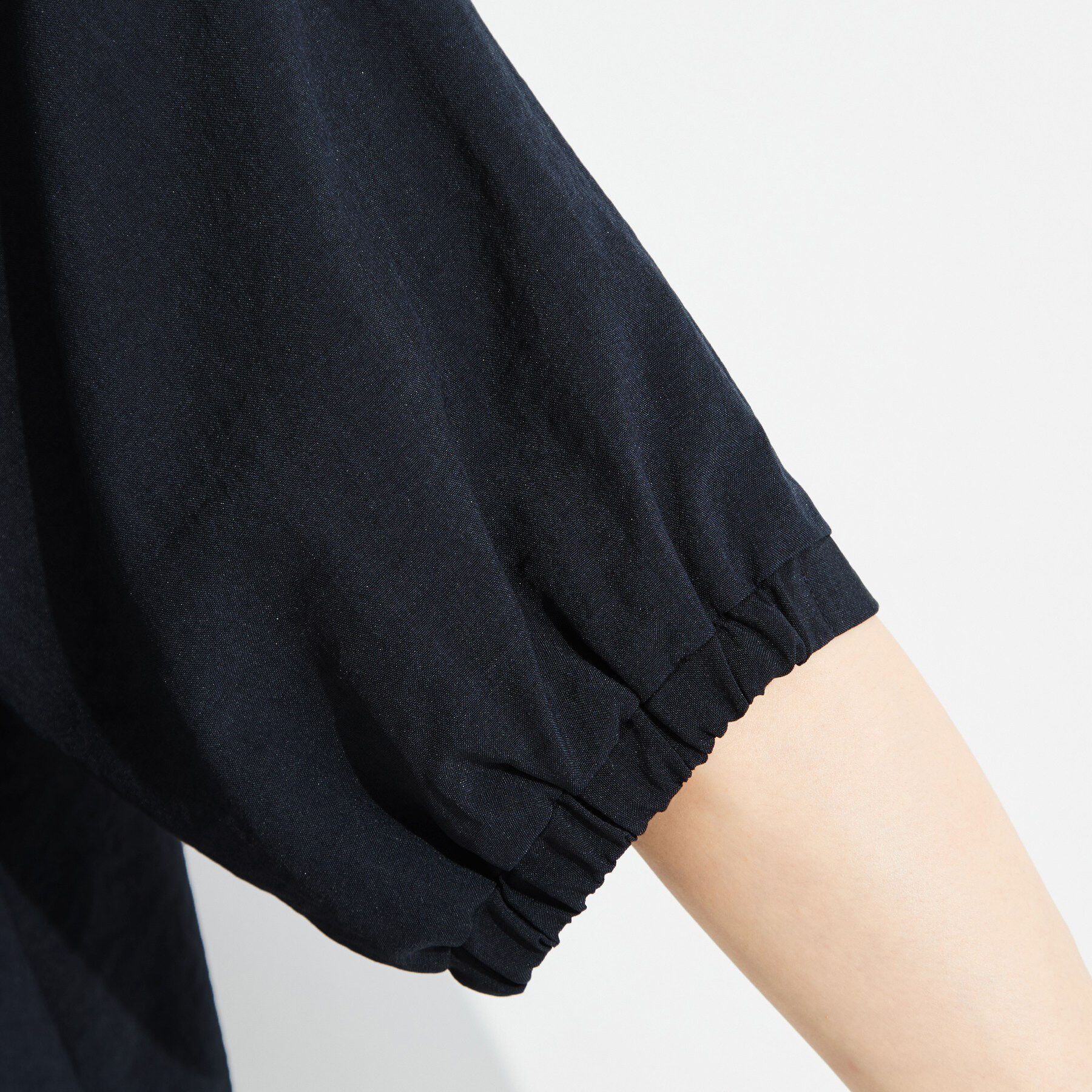 SHOO･LA･RUE「【S-LL/洗濯機可】金ボタンがアクセント 5分袖スキッパーブラウス」|シャツ・ブラウス|