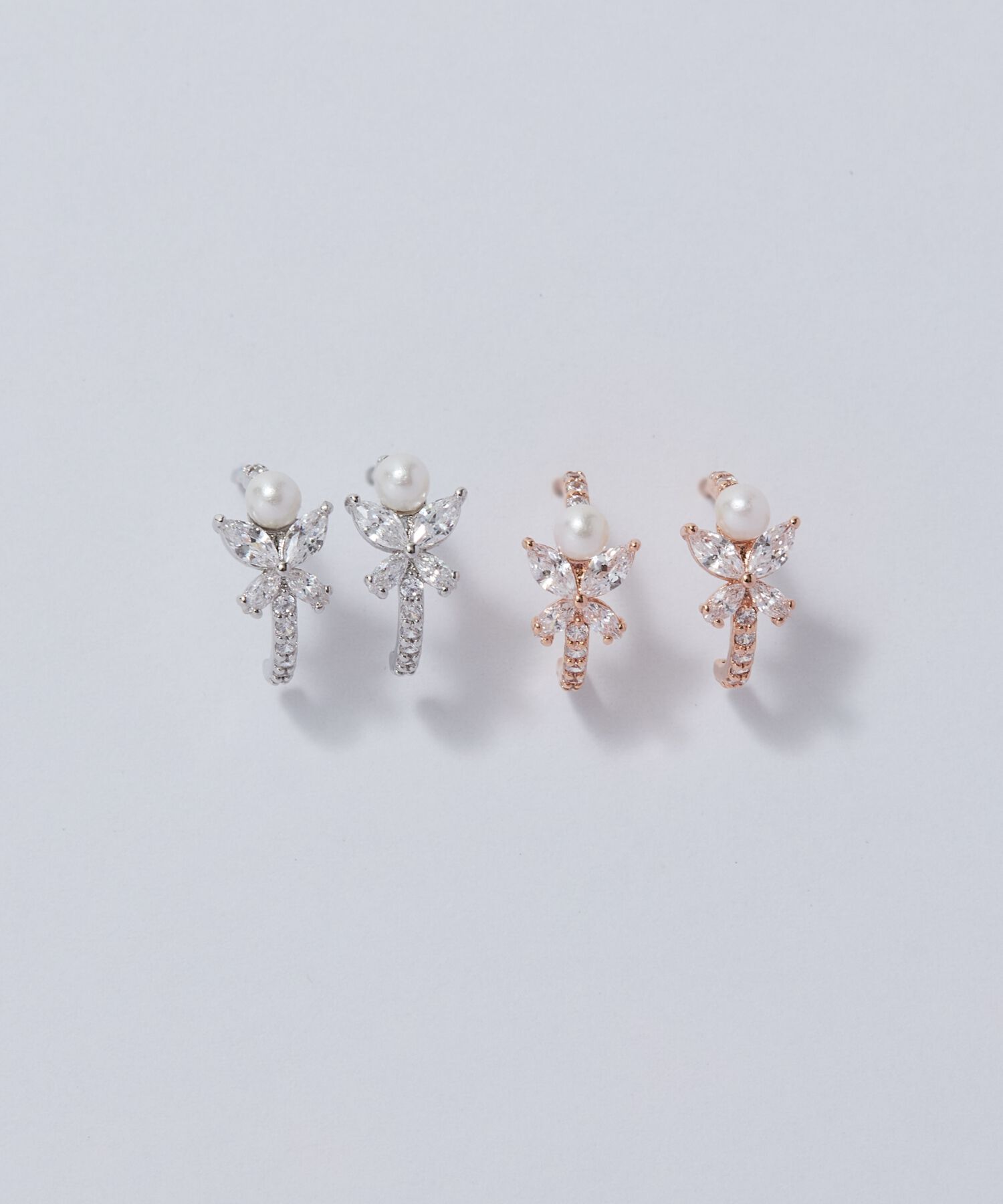 Phoebe「ロマンティックビジューバタフライフープピアス　シルバー」|ピアス|