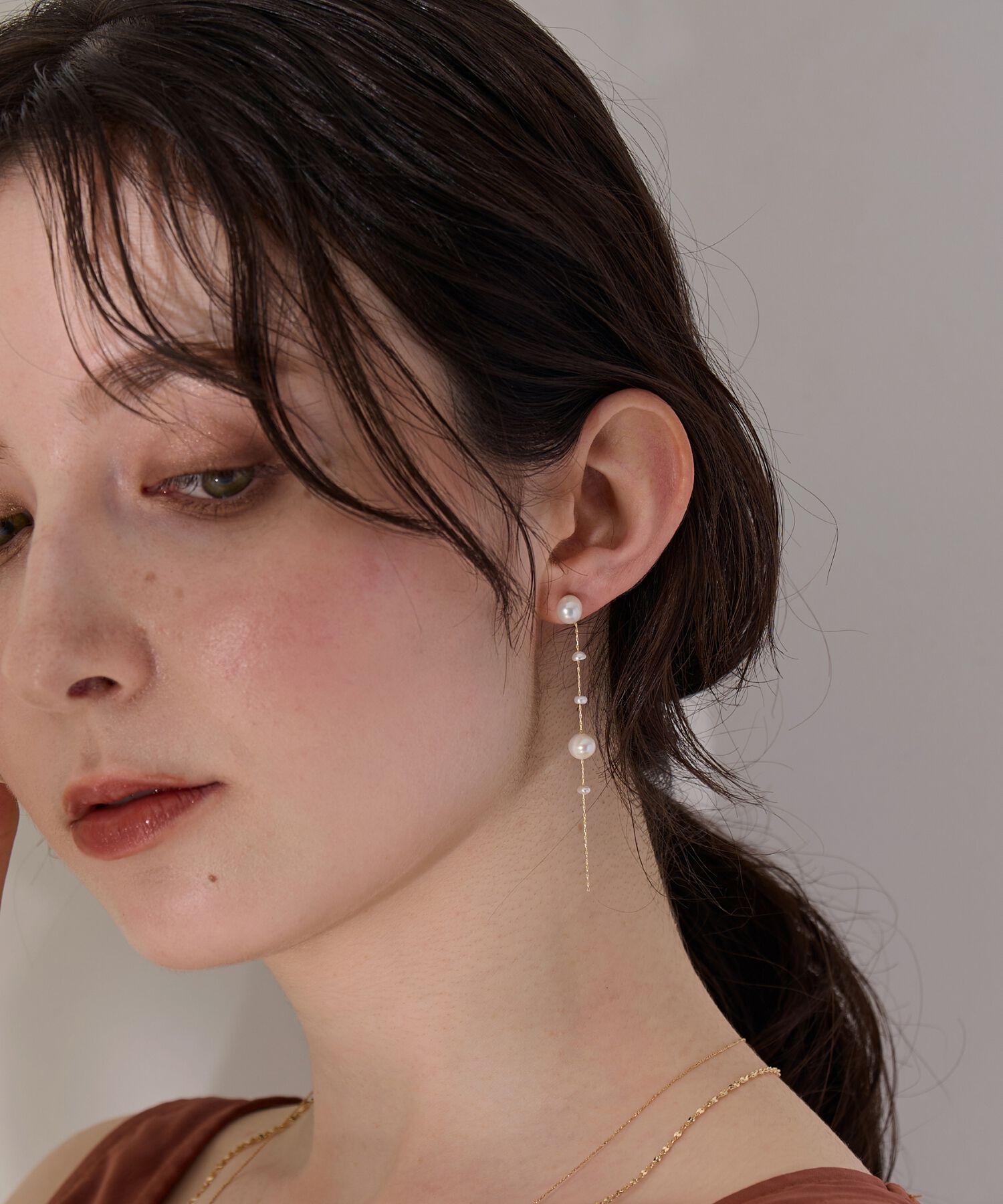 Phoebe「【金属アレルギー対応】パールドロップロングピアス　ゴールド」|ピアス|