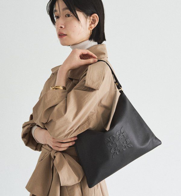  「《本革/370g》エンボスモノグラムショルダーバッグ」|ショルダー・メッセンジャー|