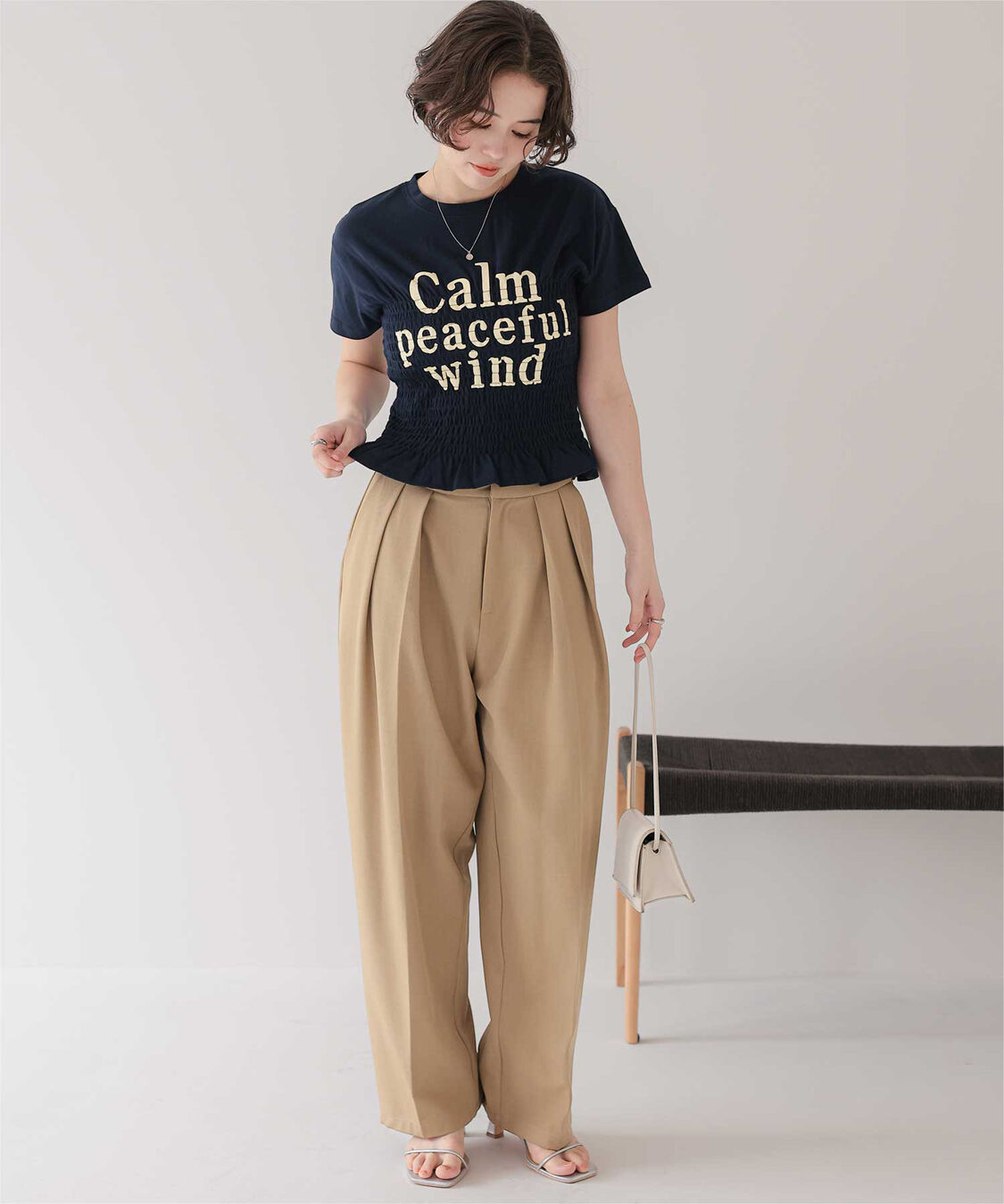 titivate「シャーリングロゴプリントTシャツ」|Tシャツ・カットソー|