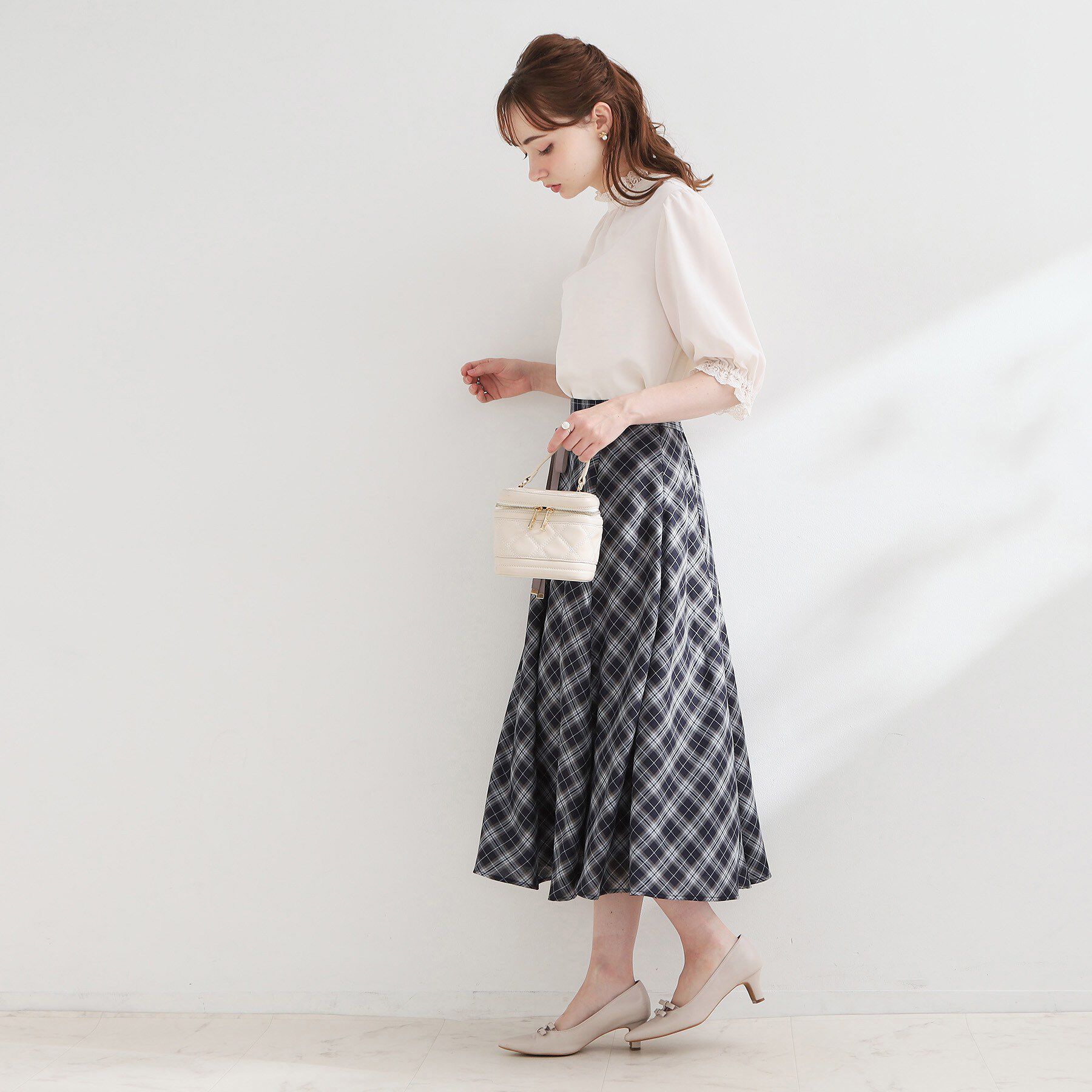 Couture broach「大人上品なエンブロレース 5分袖ブラウス【前後2WAY・洗濯機可】」|シャツ・ブラウス|