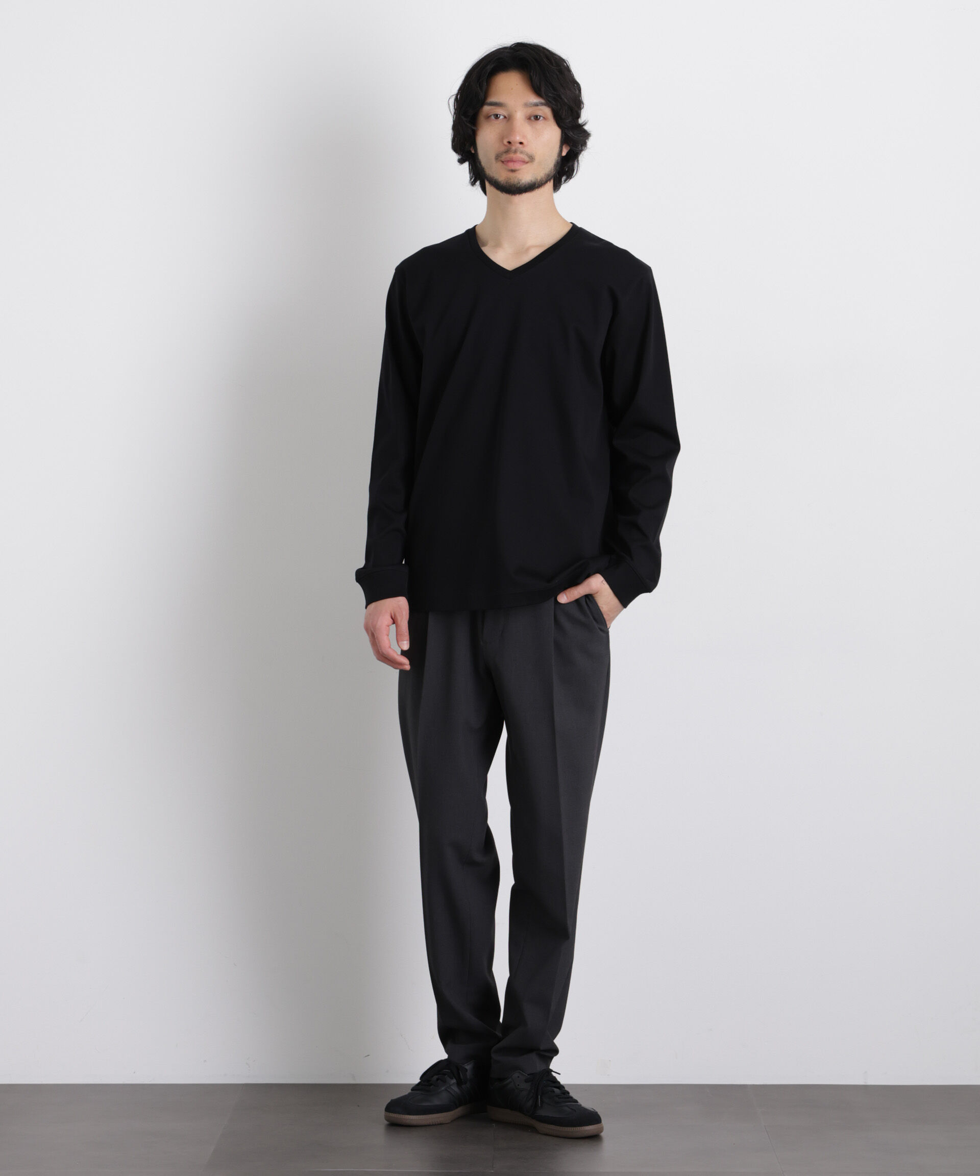 nano･universe「アンチスメルVネックTシャツ 長袖」|Tシャツ・カットソー|
