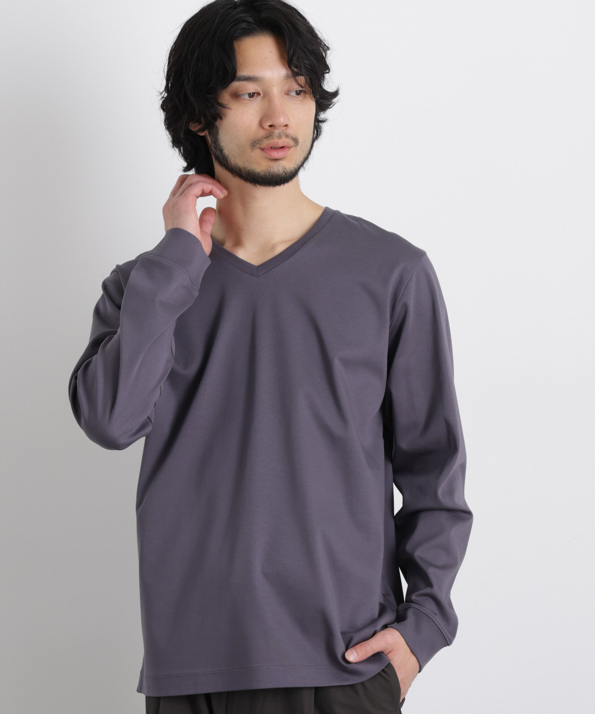 nano･universe「アンチスメルVネックTシャツ 長袖」|Tシャツ・カットソー|