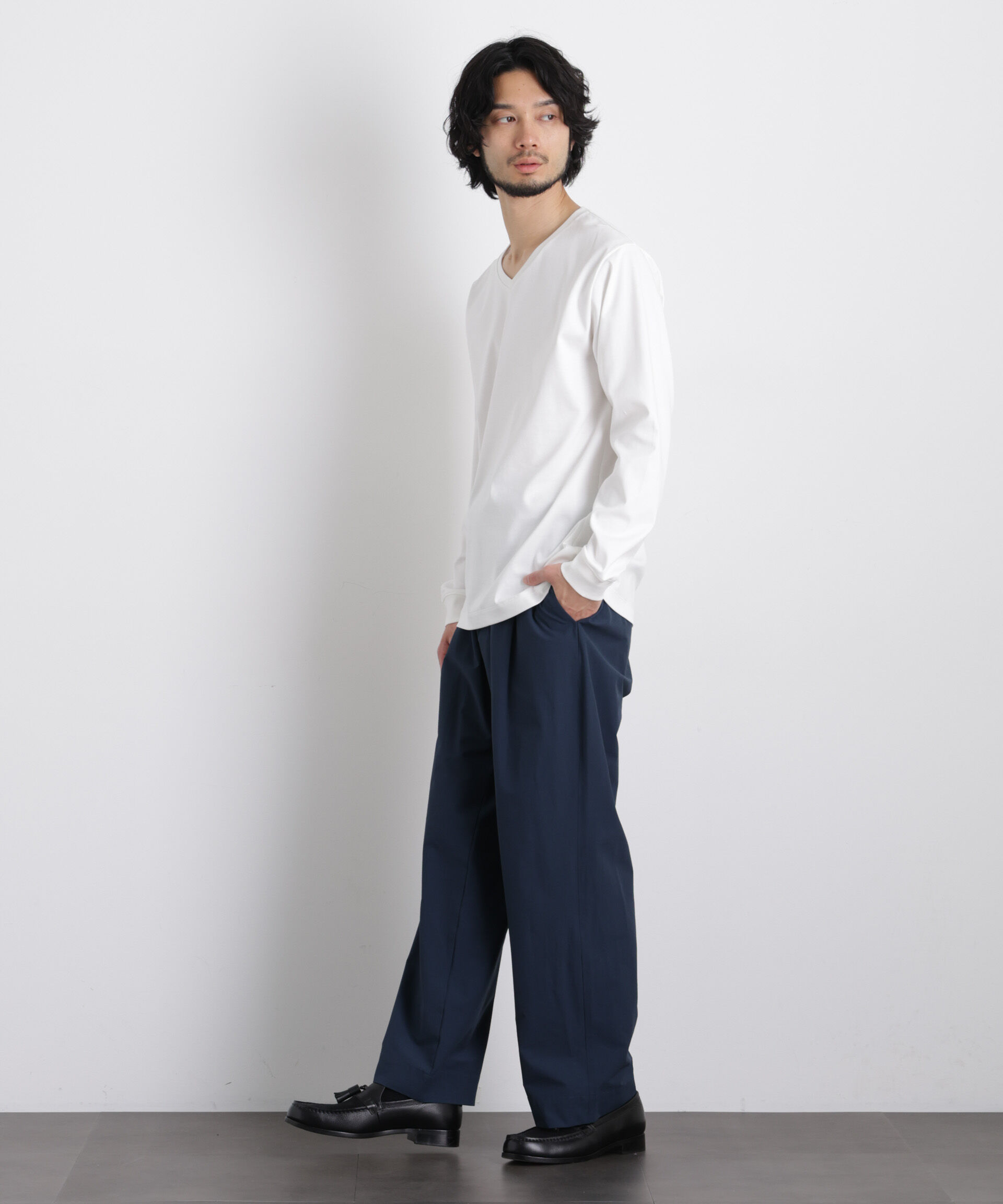 nano･universe「アンチスメルVネックTシャツ 長袖」|Tシャツ・カットソー|