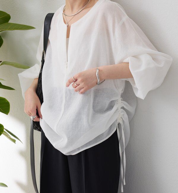  「【インしないでスッキリ/夏にも着れるシアー長袖】ジップドロストブラウス」|シャツ・ブラウス|ホワイト