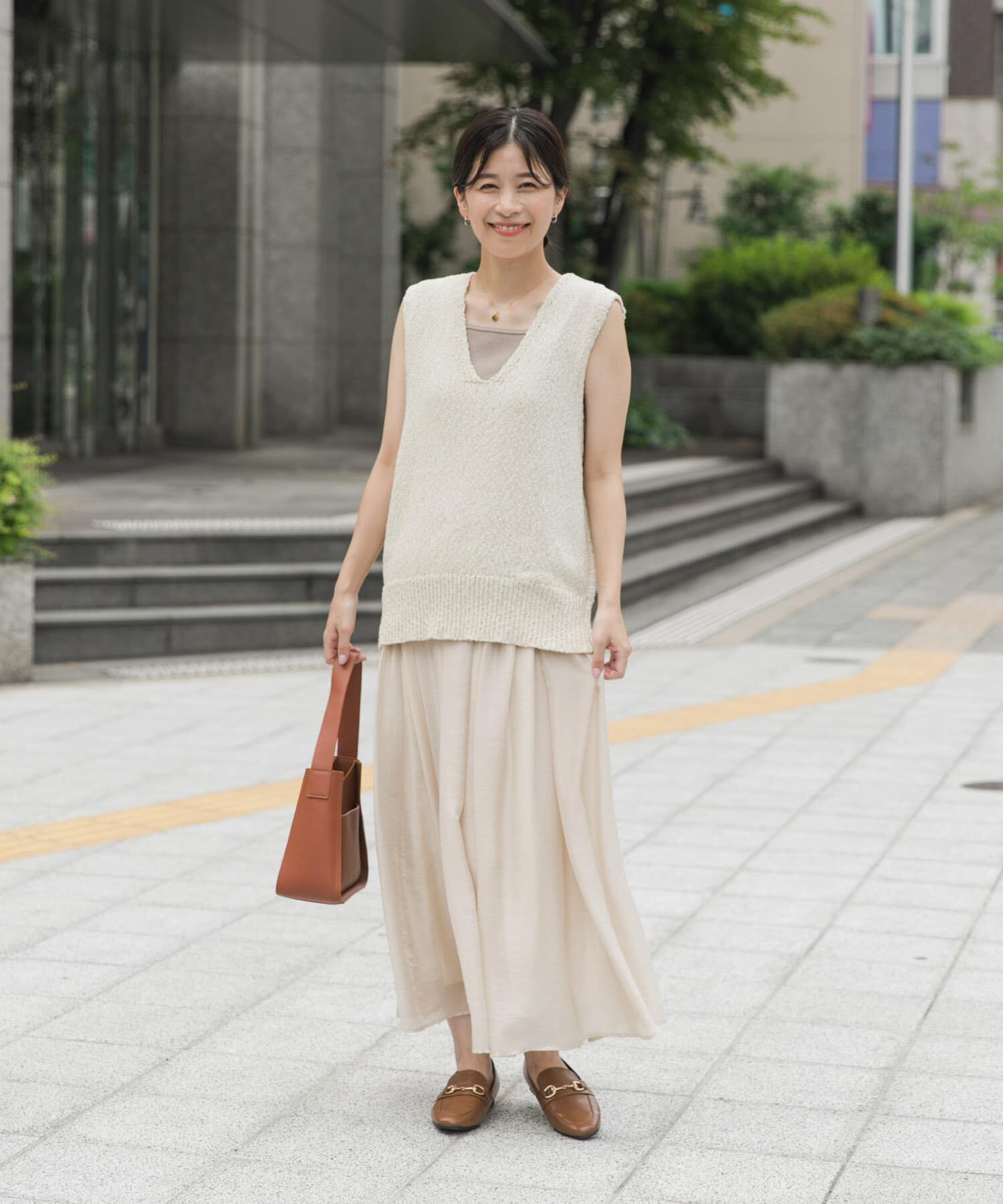 URBAN RESEARCH DOORS「コットンブークレ深Vベスト」|ベスト・ジレ|