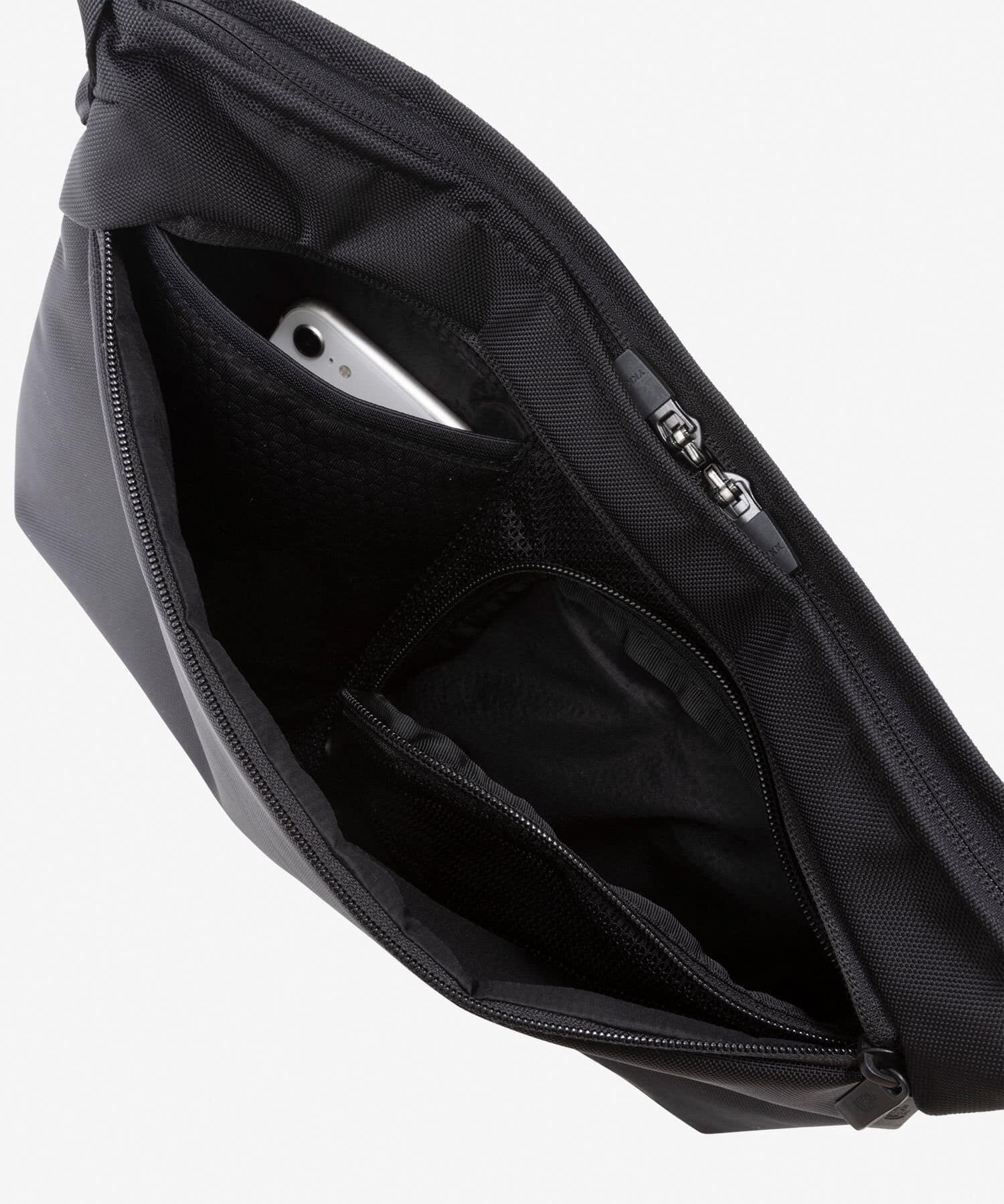 URBAN RESEARCH DOORS「THE NORTH FACE　Shuttle Shoulder Pouch」|ショルダー・メッセンジャー|