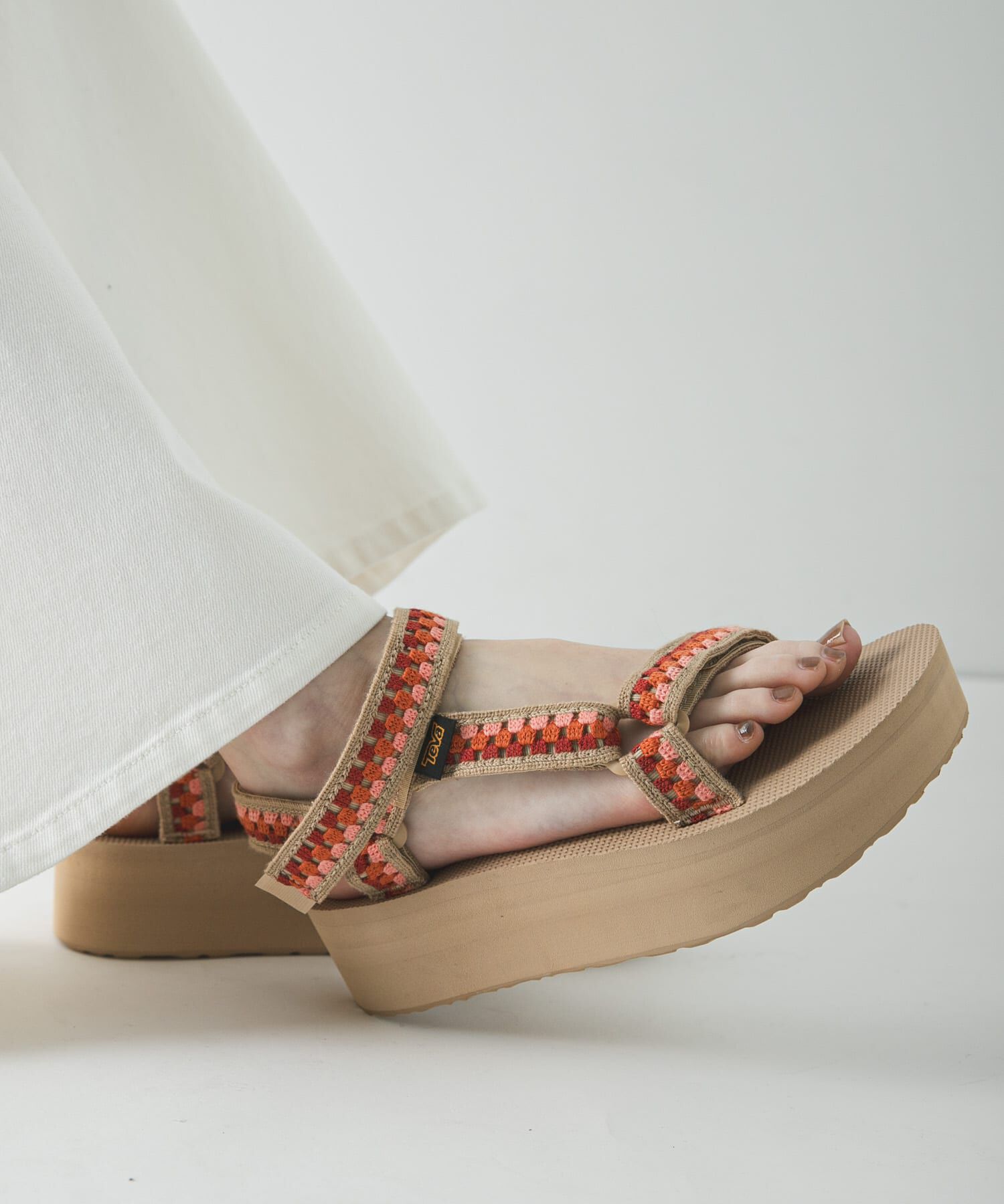 URBAN RESEARCH「Teva　EXCLUSIVE フラットフォーム ユニバーサル テッセラ」|サンダル|