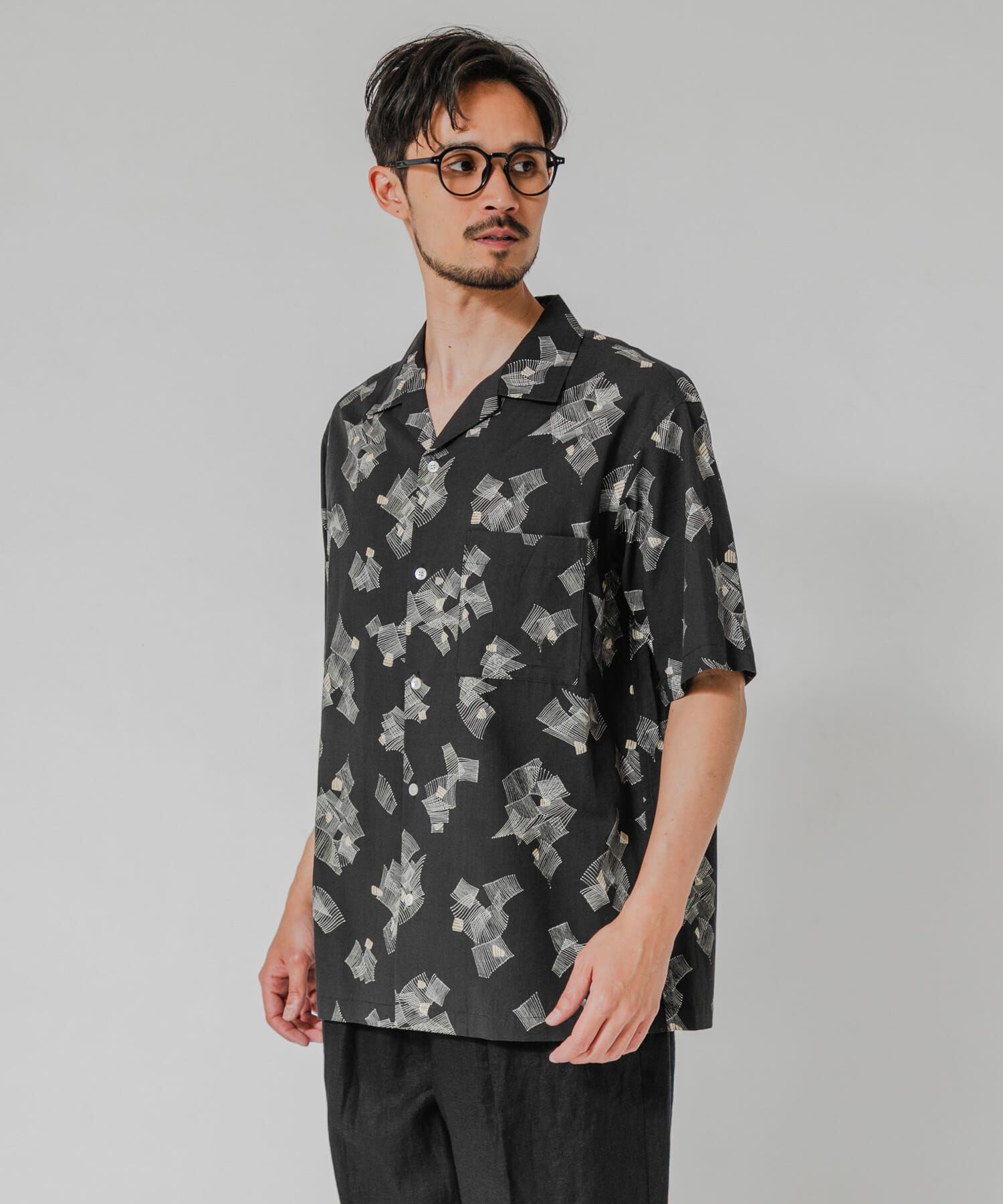 URBAN RESEARCH「LONGCHAMP OPEN COLLAR SHIRTS」|シャツ・ブラウス|ブラック