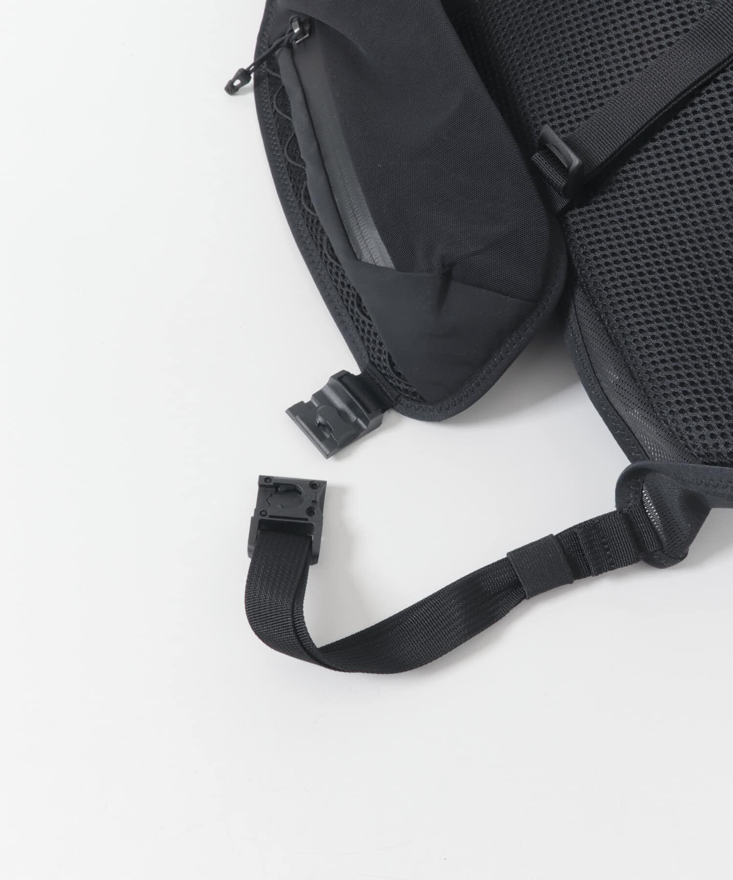 URBAN RESEARCH「SALOMON　ADV CROSS BODY BAG」|その他|