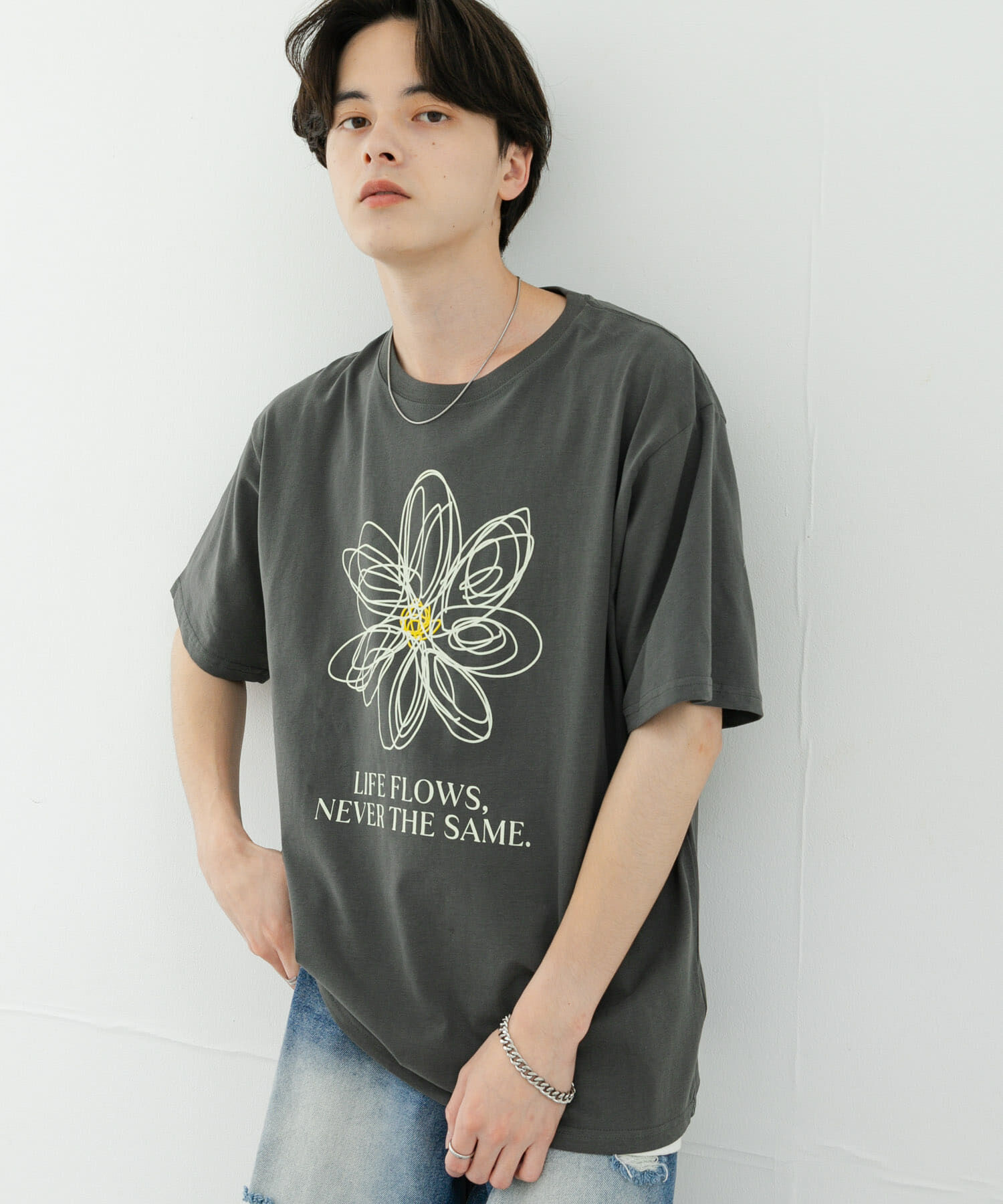 SENSE OF PLACE by URBAN RESEARCH「フラワーアートグラフィックショートスリーブTシャツ」|Tシャツ・カットソー|チャコールグレー