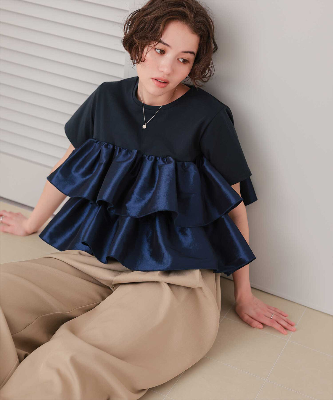 titivate「シャイニーティアードフリルトップス」|Tシャツ・カットソー|ネイビー