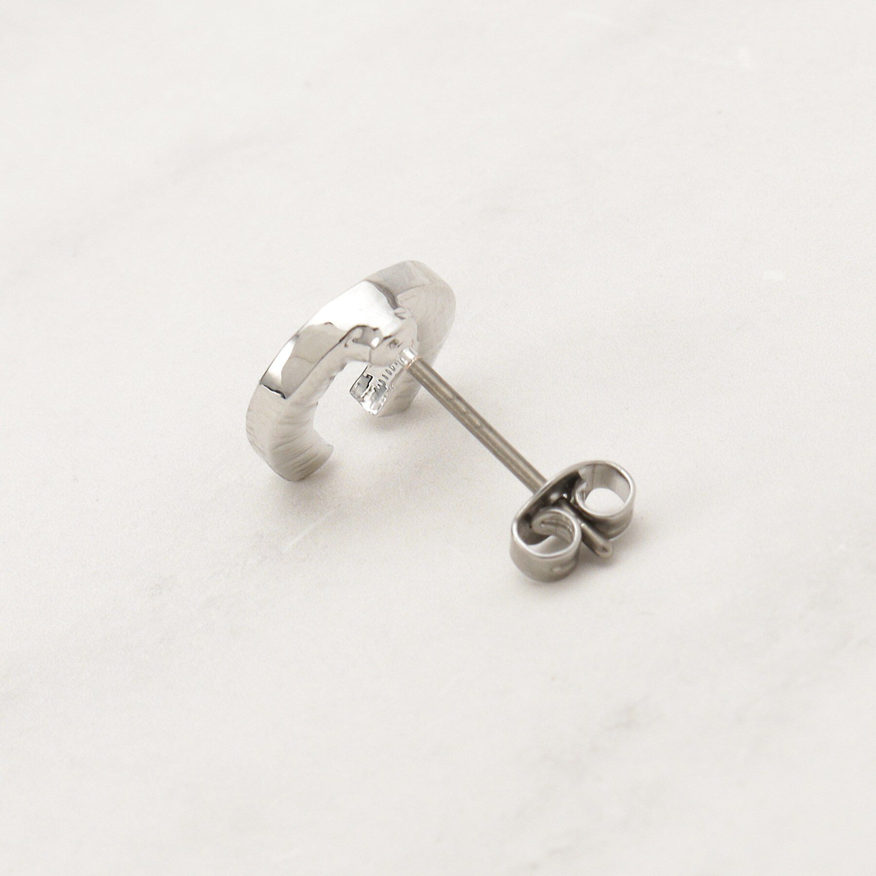 grove「【HORSESHOEシリーズ】キラキラビジューホースシューピアス」|ピアス|
