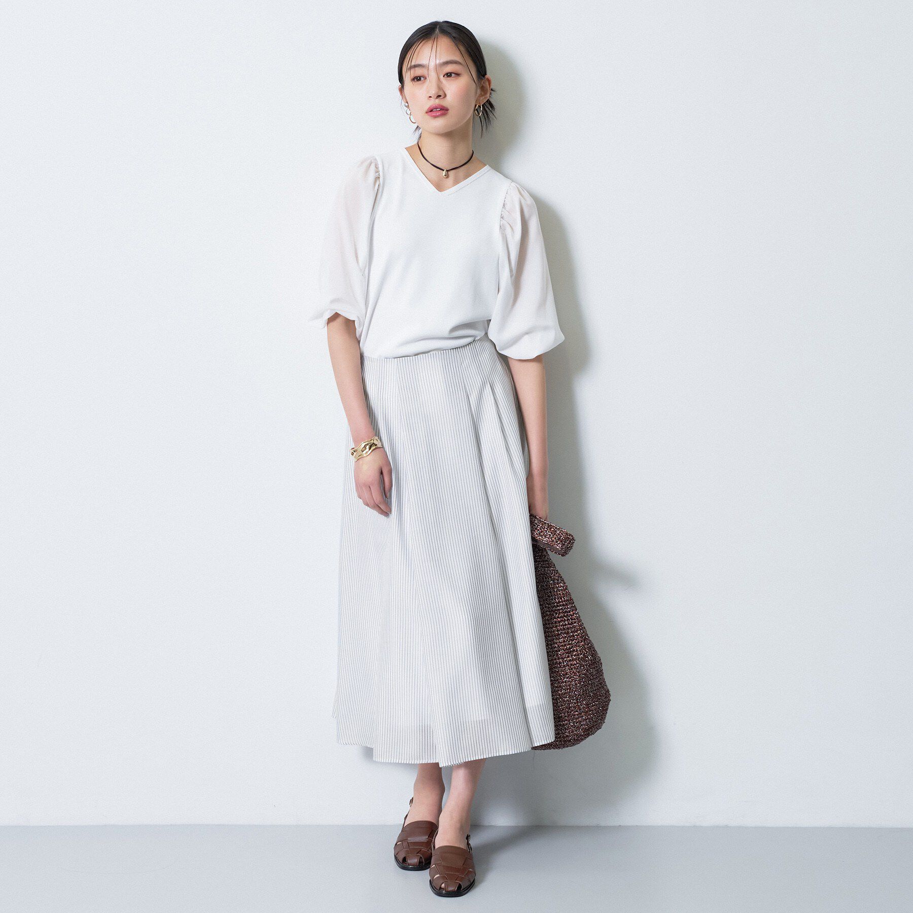 INDIVI「【接触冷感／洗える／SETUP可能】シアーシャンブレータックフレアスカート」|スカート|