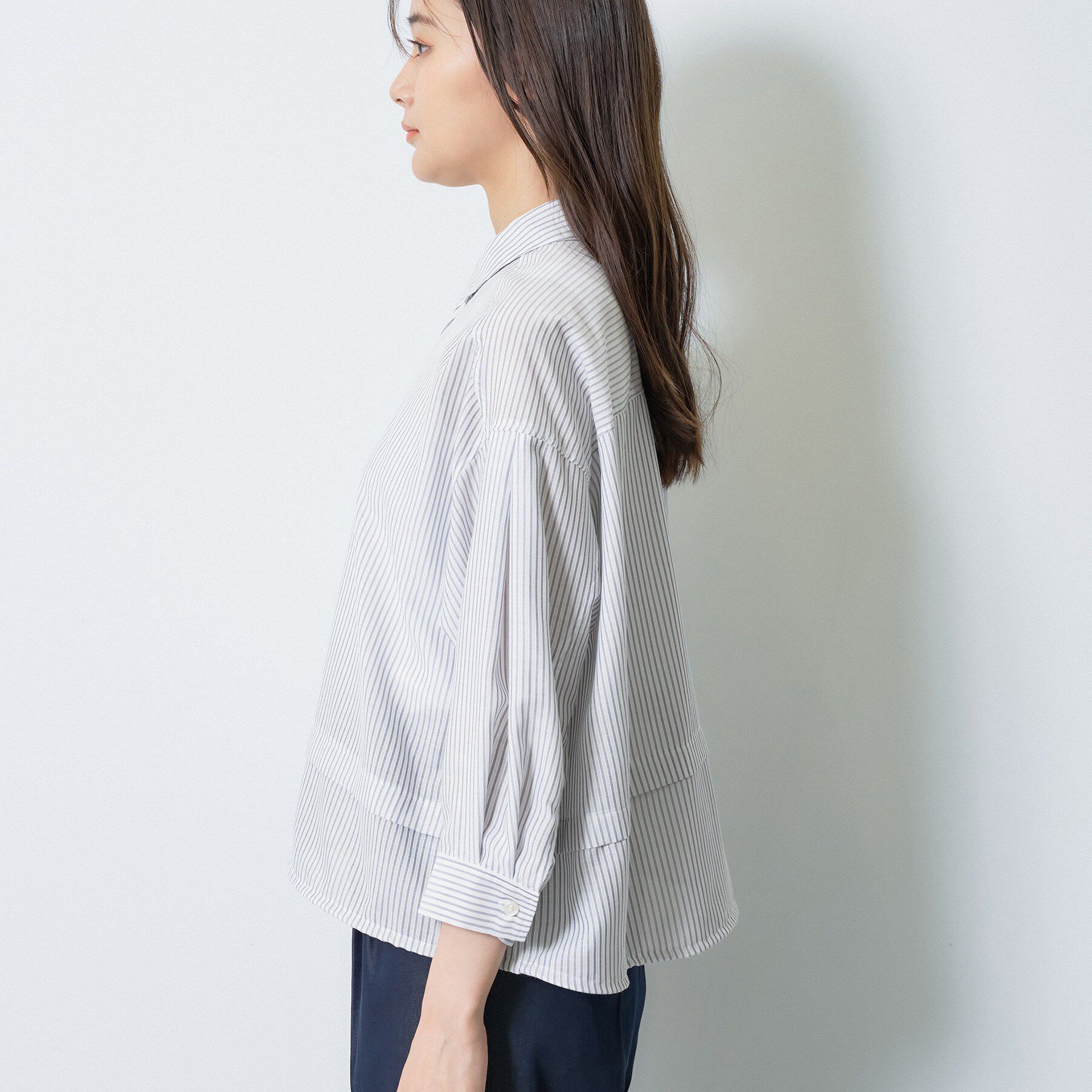 INDIVI「【接触冷感／洗える／2WAY】ドロスト付 シアーシャンブレーシャツ」|シャツ・ブラウス|