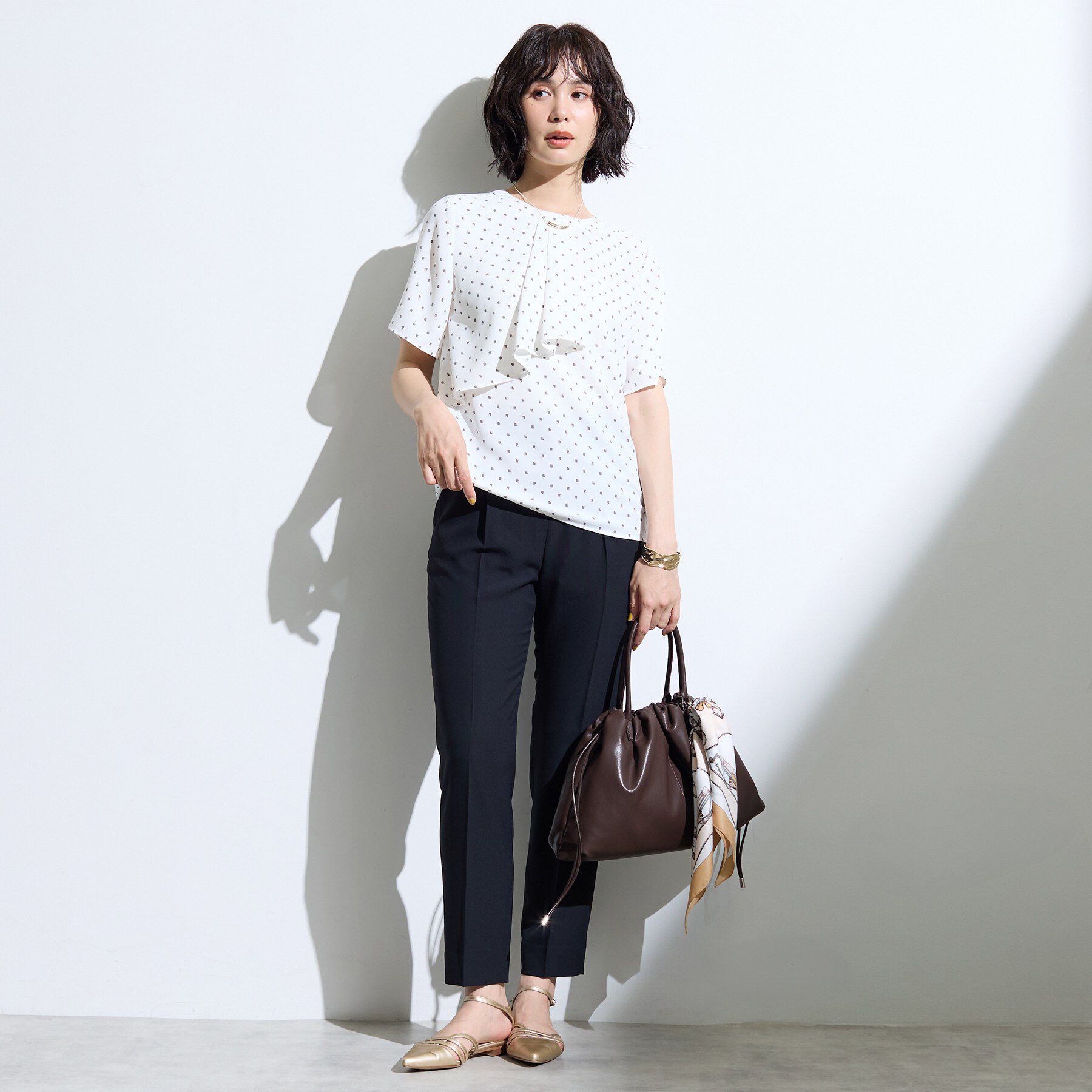 INDIVI「【接触冷感／UVケア】ボウタイ風 幾何学柄ブラウス」|シャツ・ブラウス|